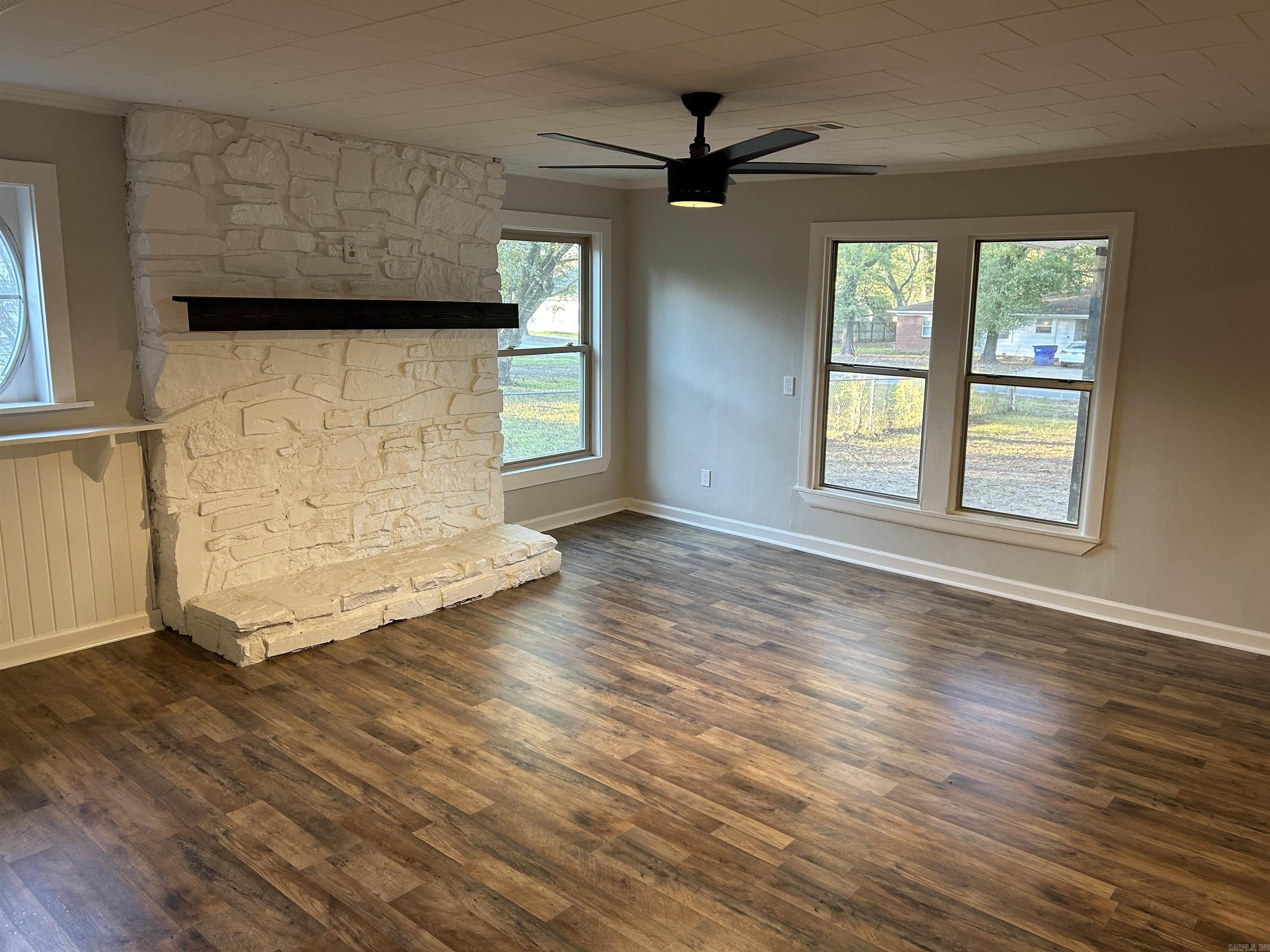 13 E Main  Greenbrier, AR