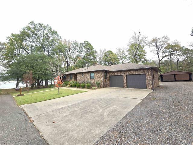 112  Lake Shore  Russellville, AR
