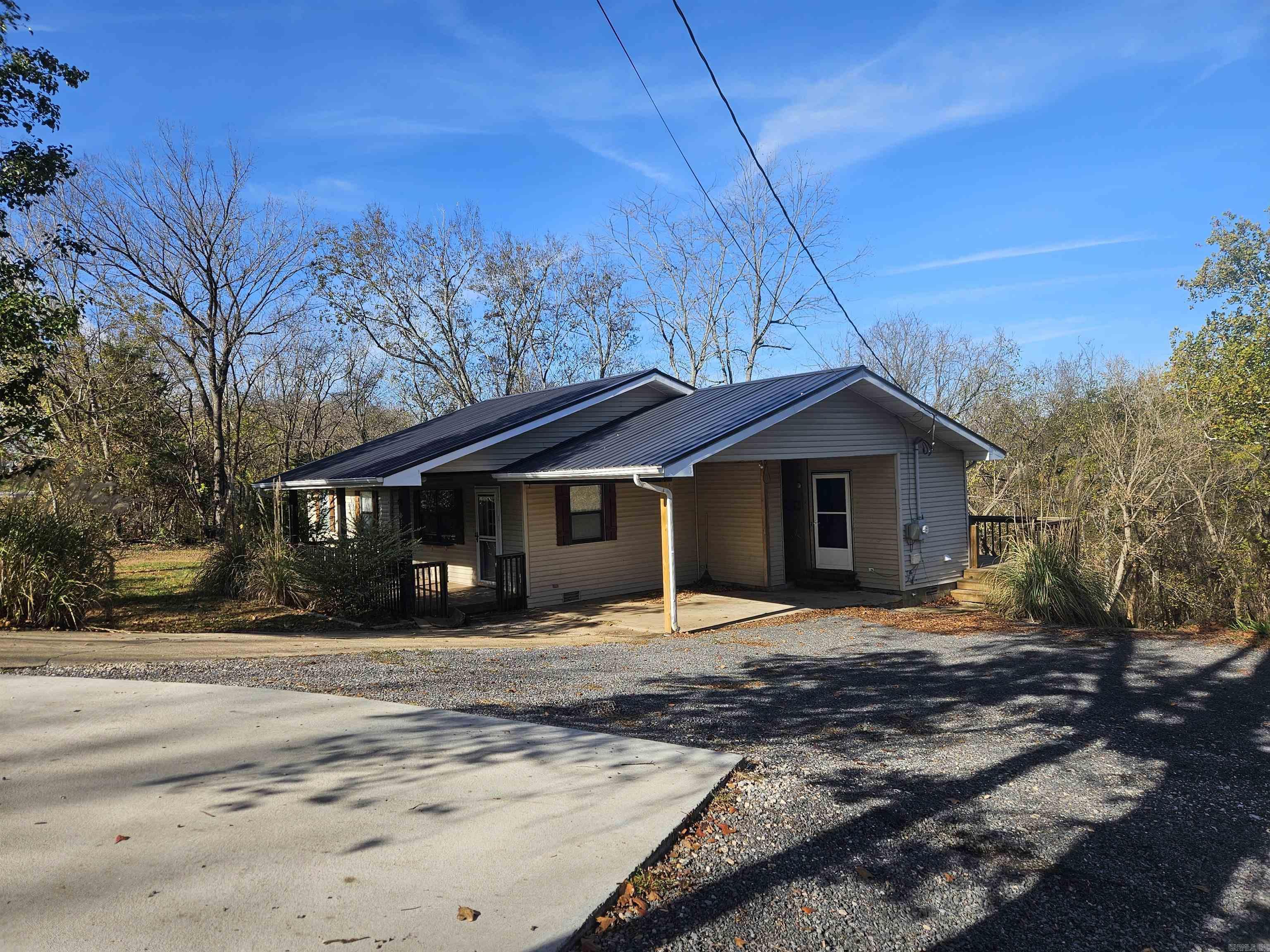211 N 27 Highway Marshall, AR 72650