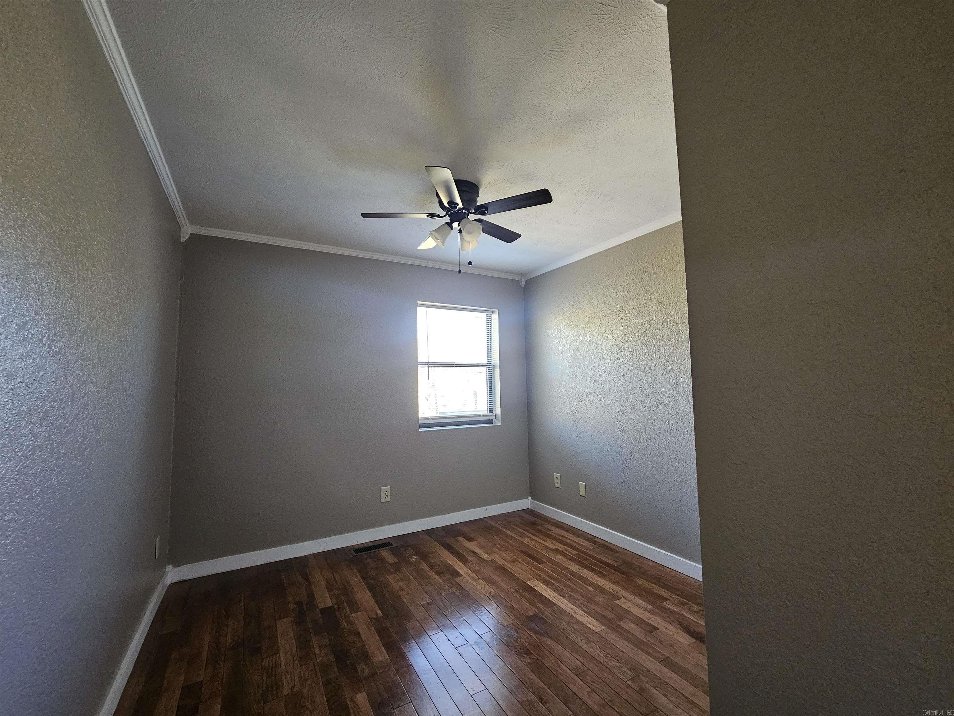 211 N 27 Highway Marshall, AR 72650