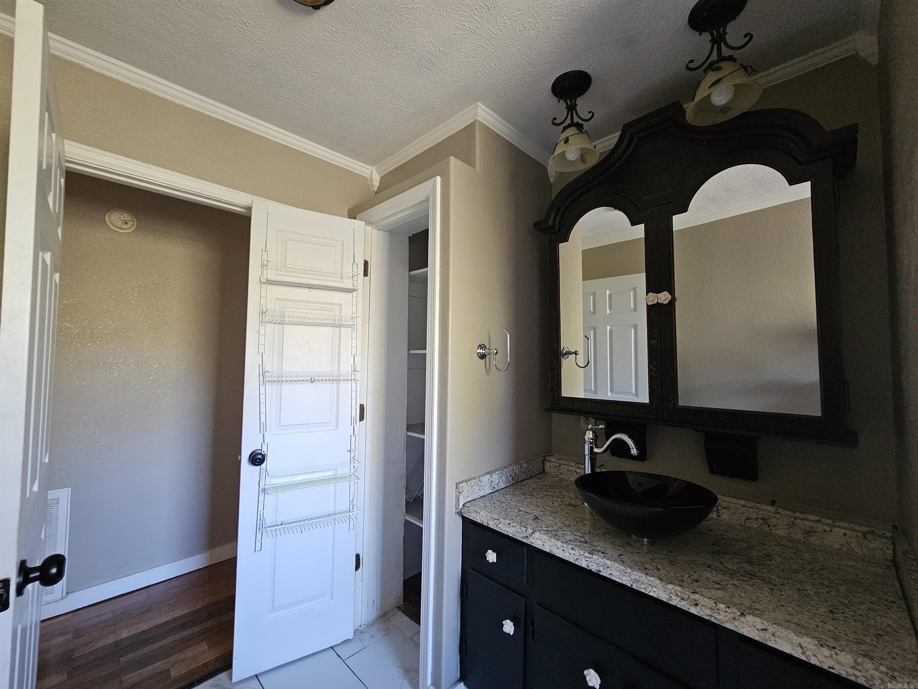 211 N 27 Highway Marshall, AR 72650