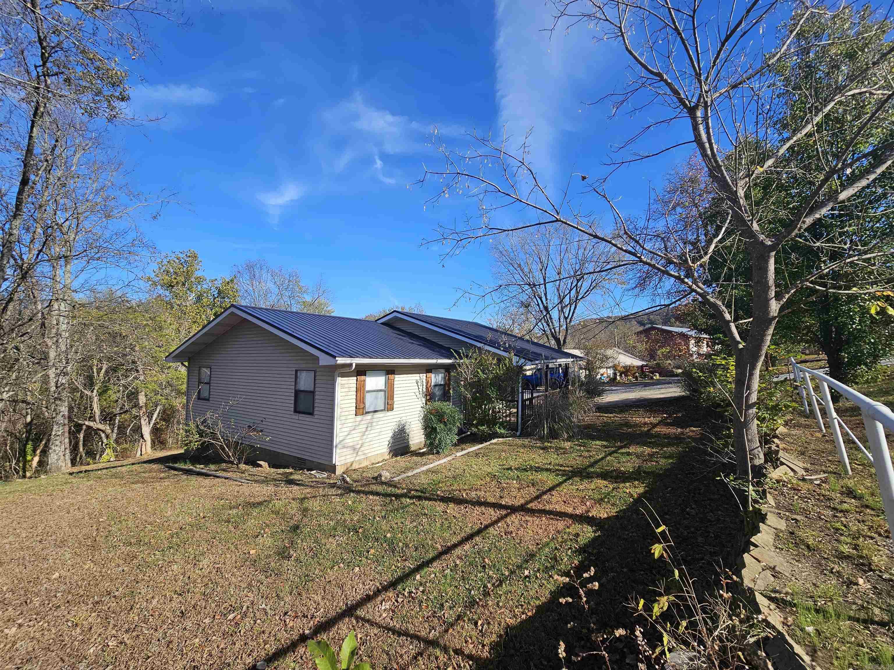211 N 27 Highway Marshall, AR 72650