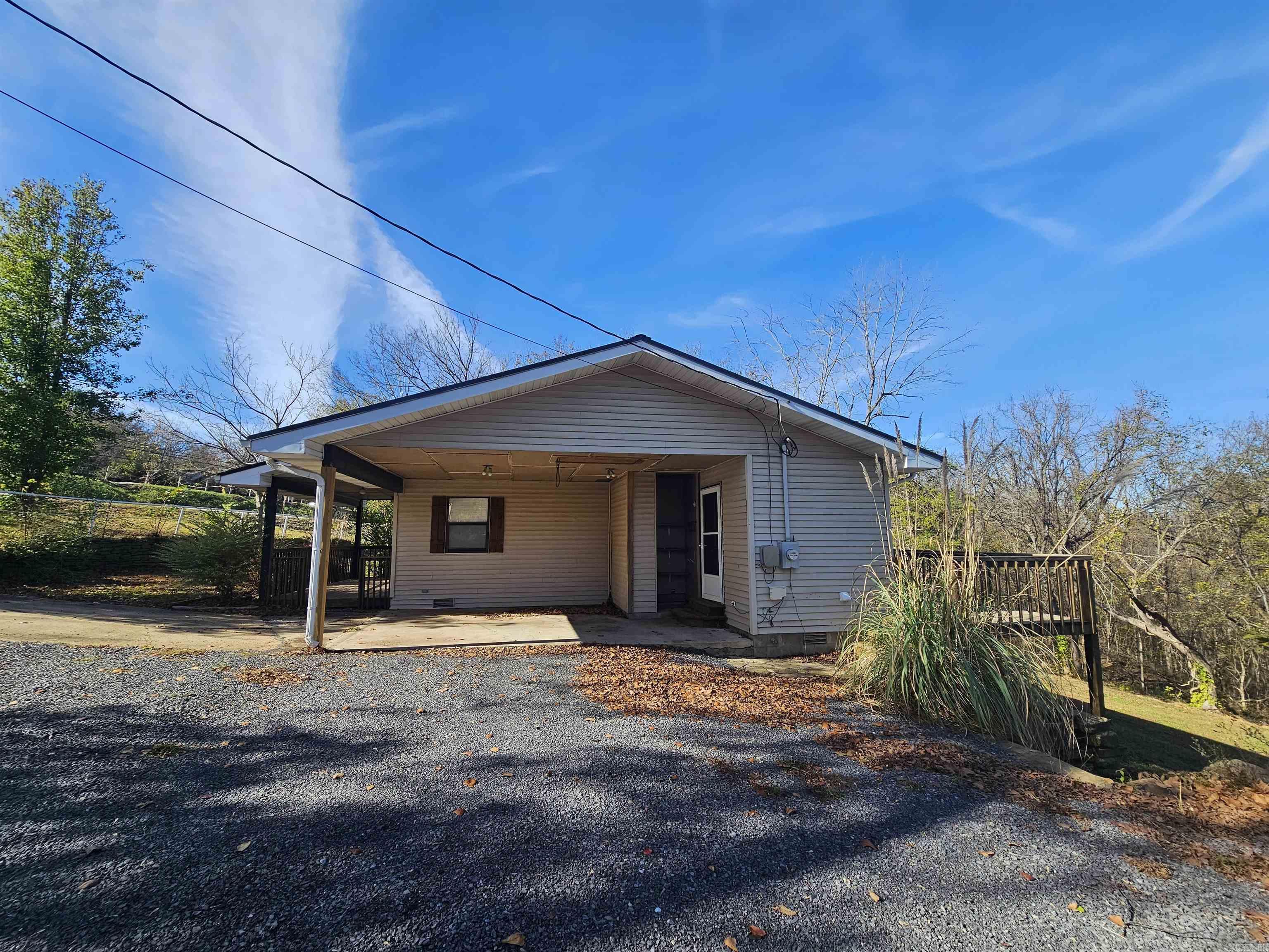 211 N 27 Highway Marshall, AR 72650