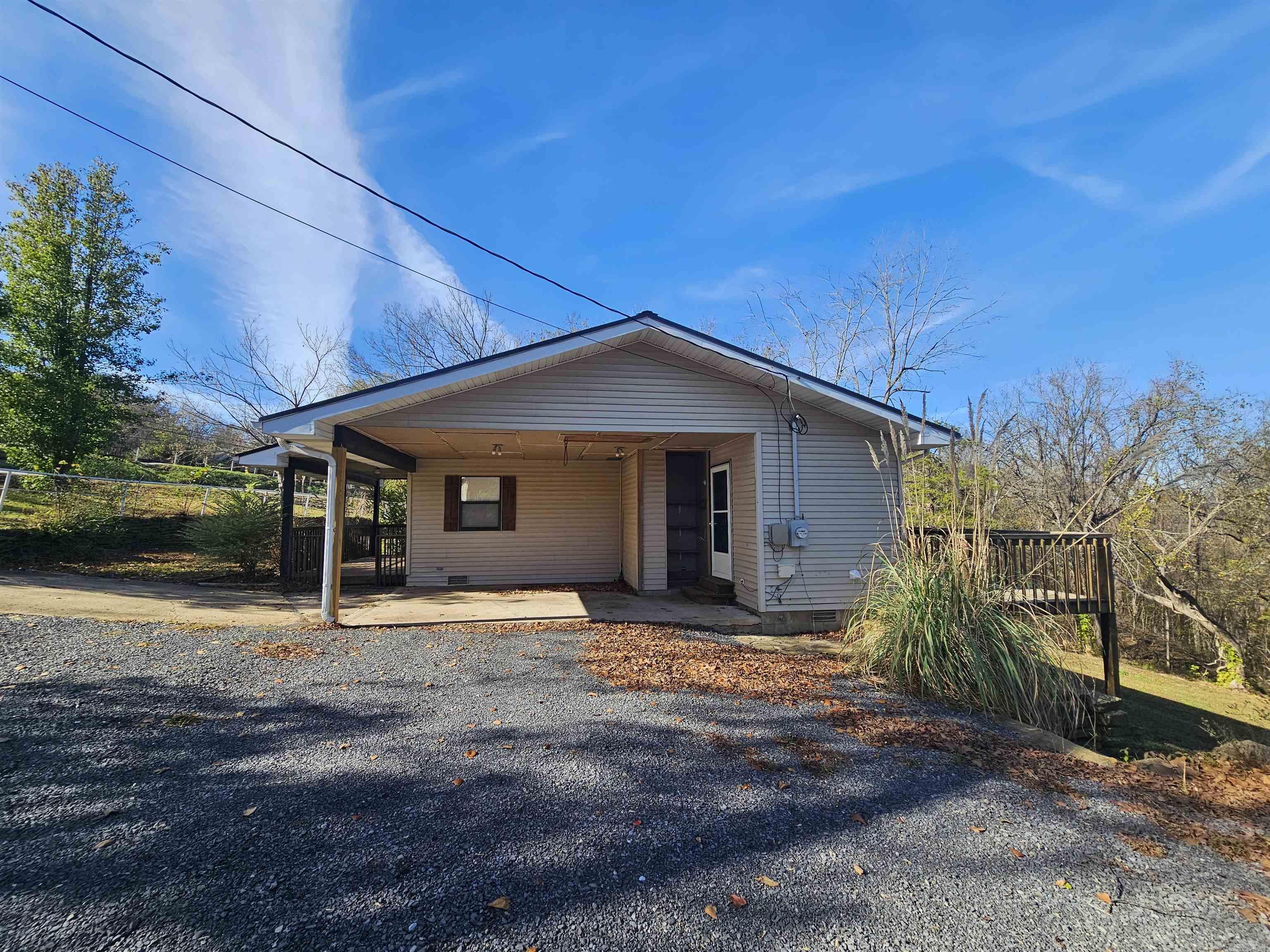 211 N 27 Highway Marshall, AR 72650
