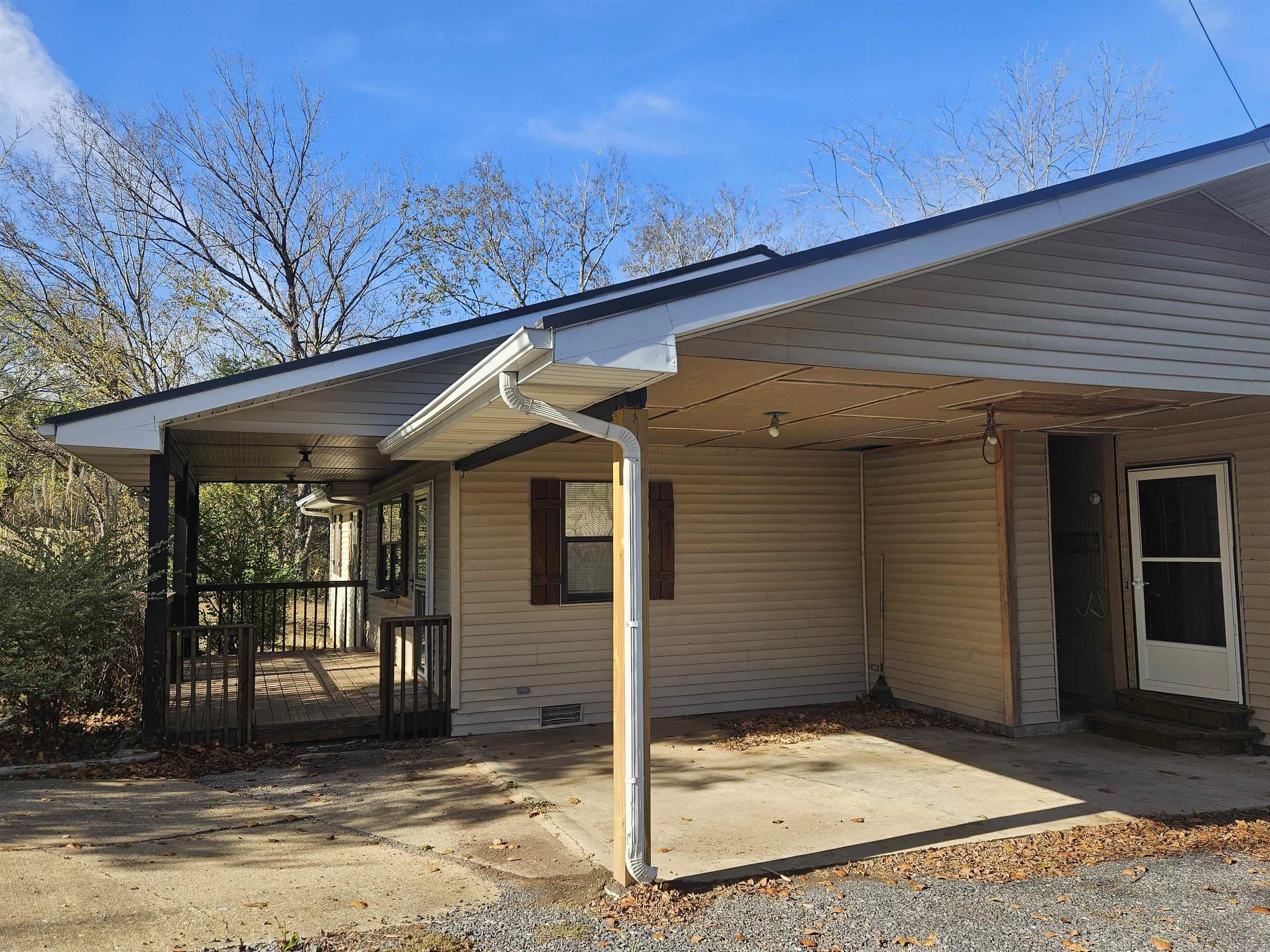211 N 27 Highway Marshall, AR 72650