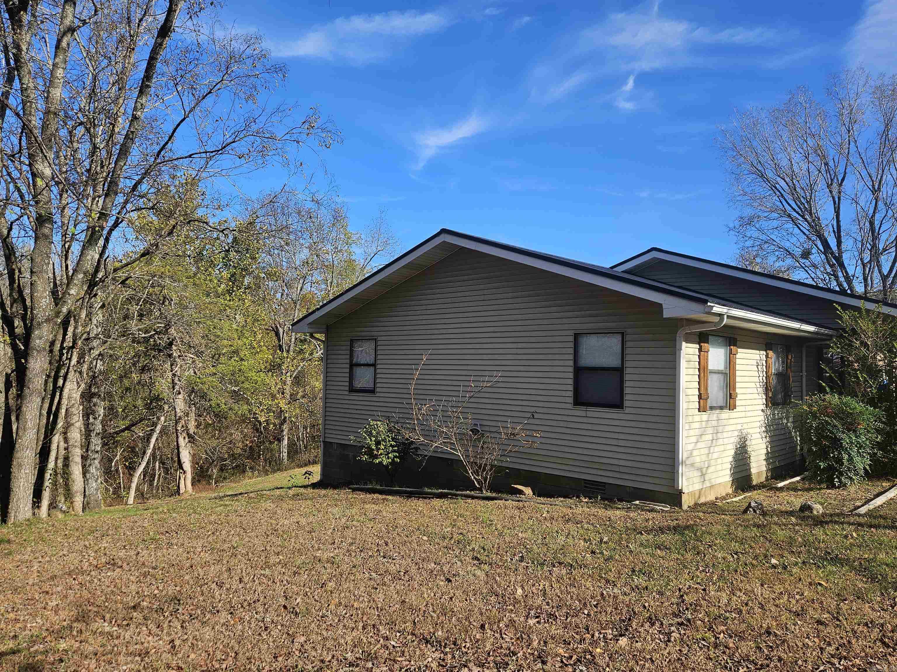 211 N 27 Highway Marshall, AR 72650