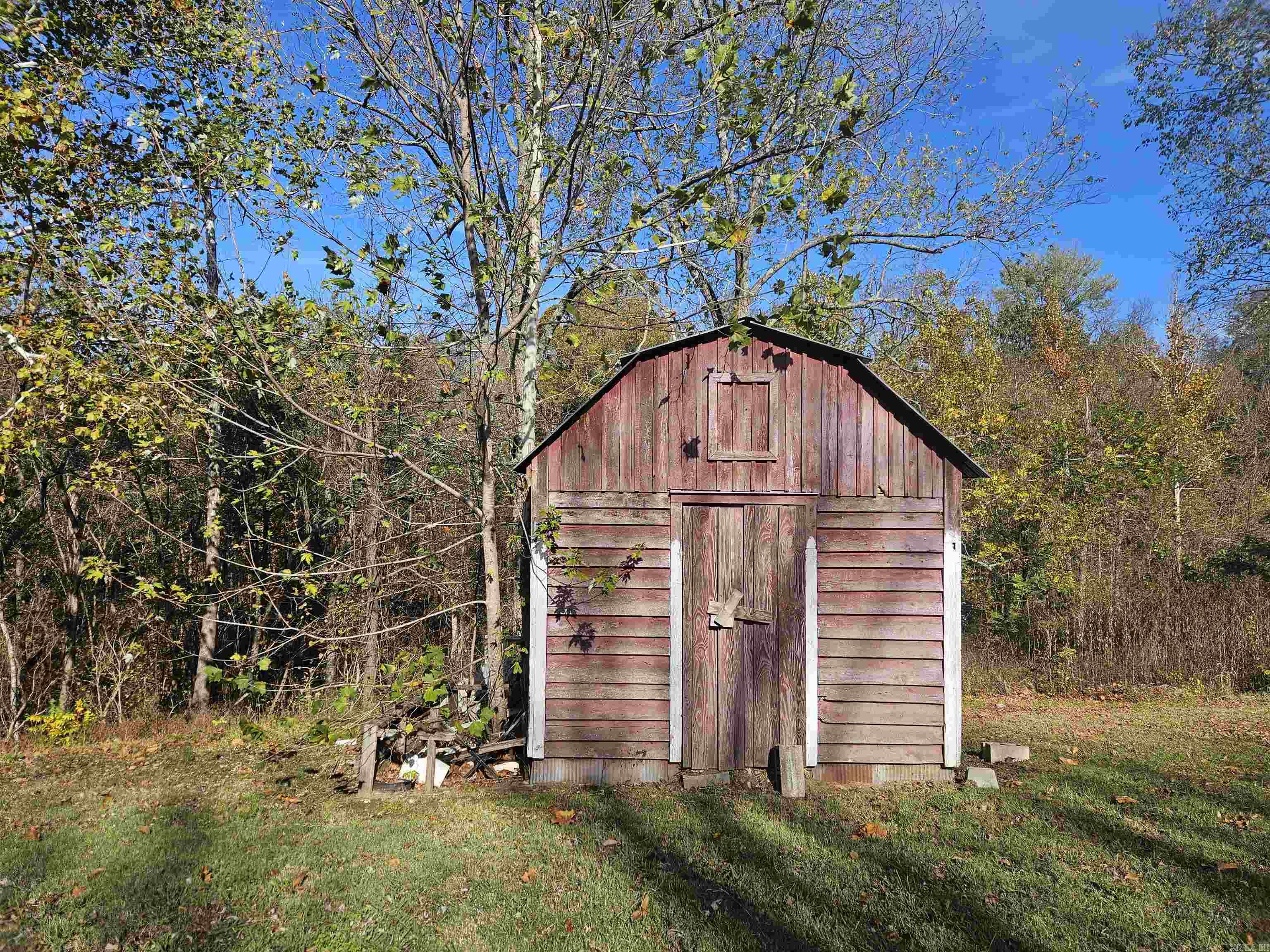 211 N 27 Highway Marshall, AR 72650