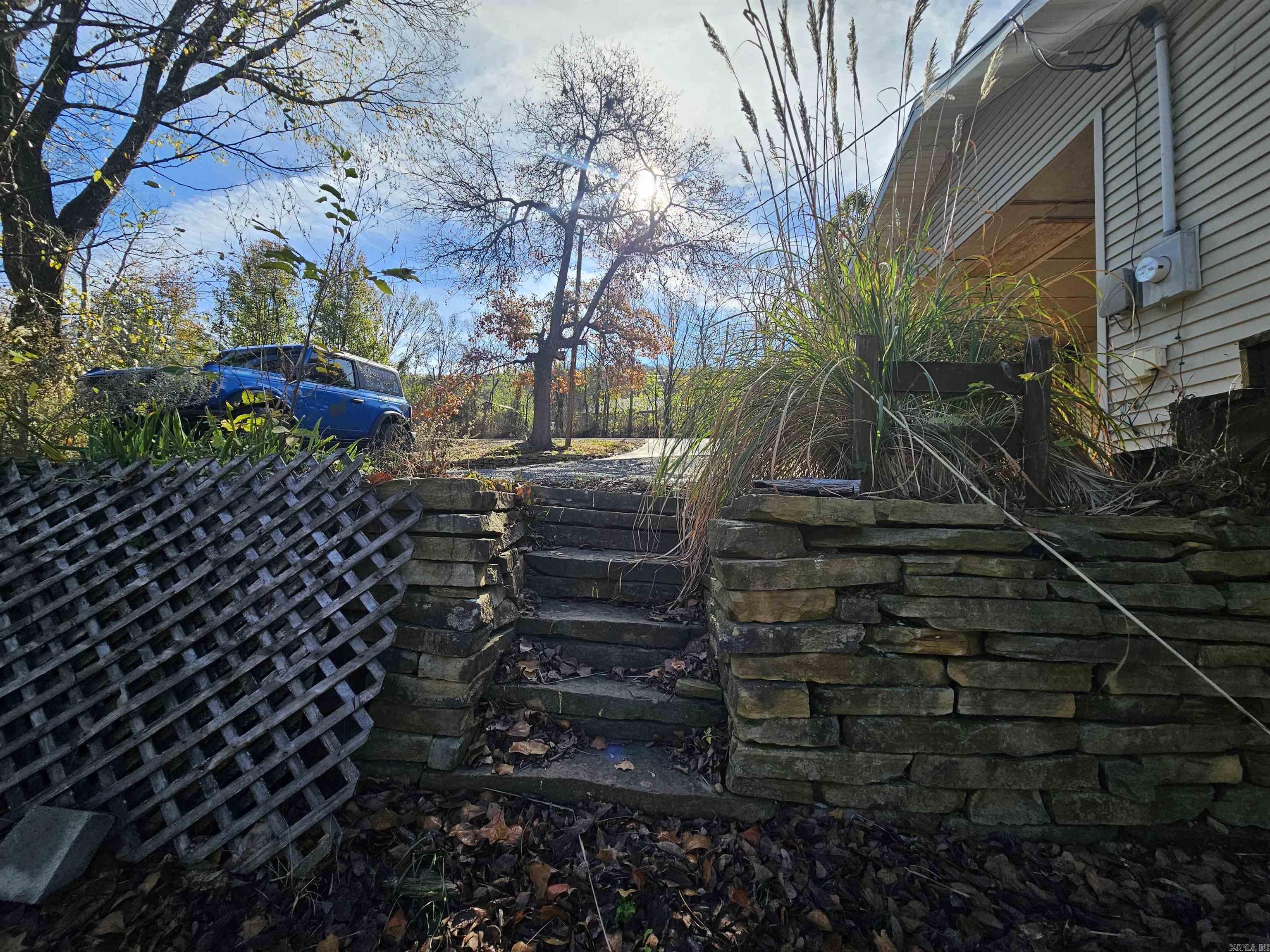 211 N 27 Highway Marshall, AR 72650