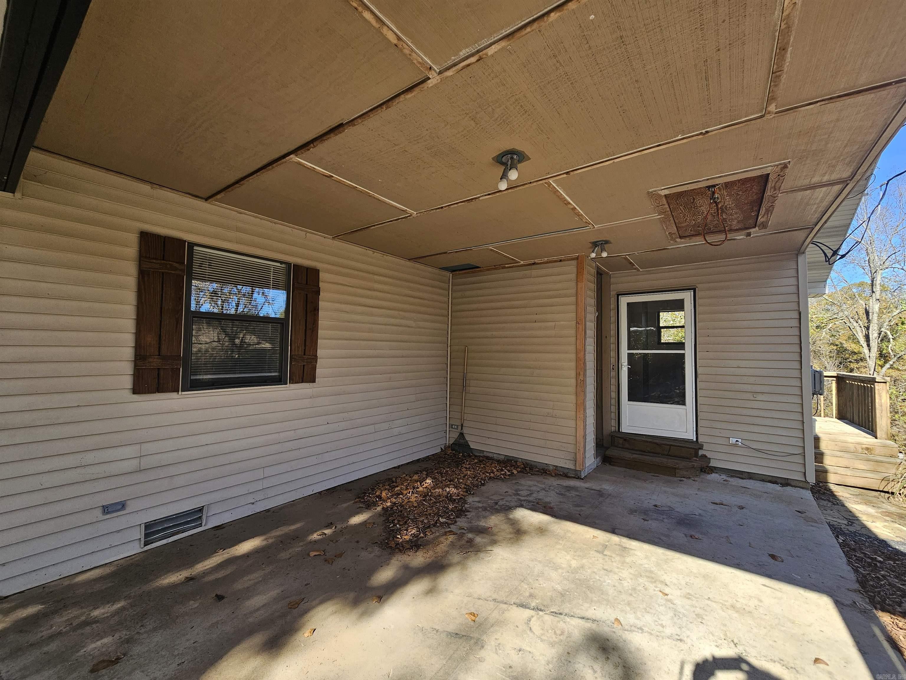 211 N 27 Highway Marshall, AR 72650