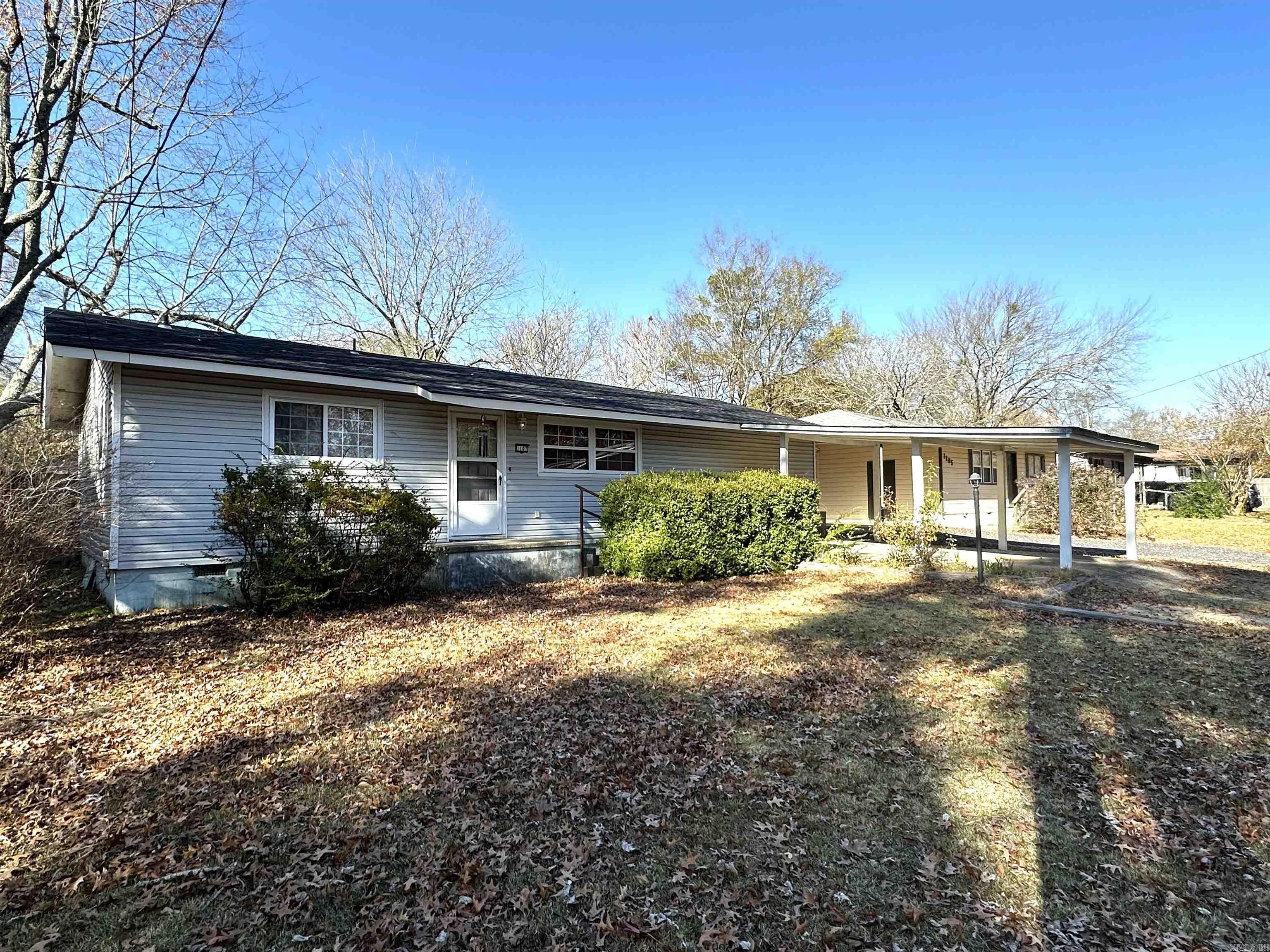 1107  Glenaire St  Mena, AR