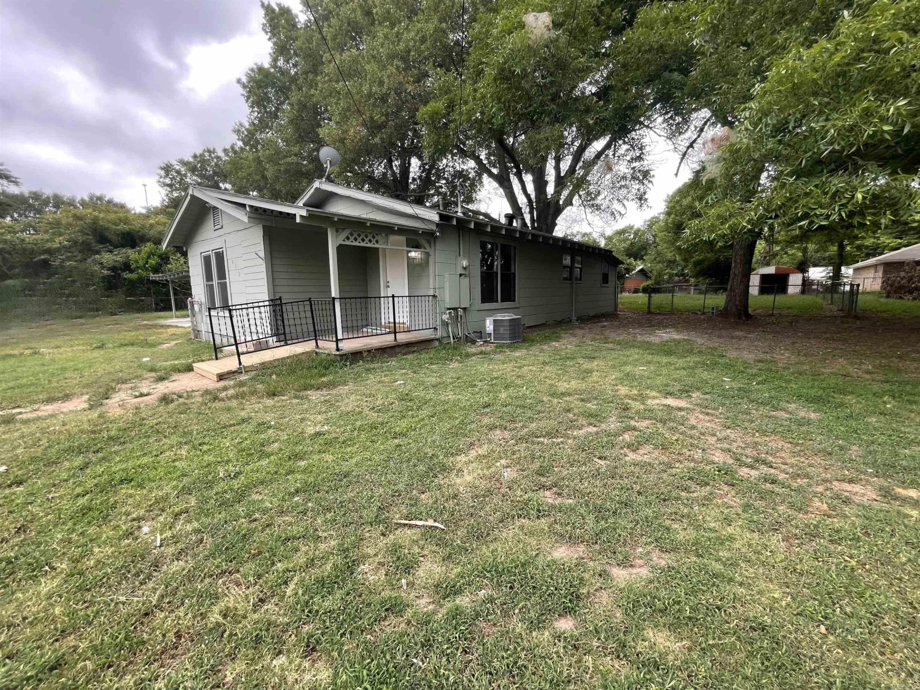 212-214  Crestview St.  Texarkana, TX