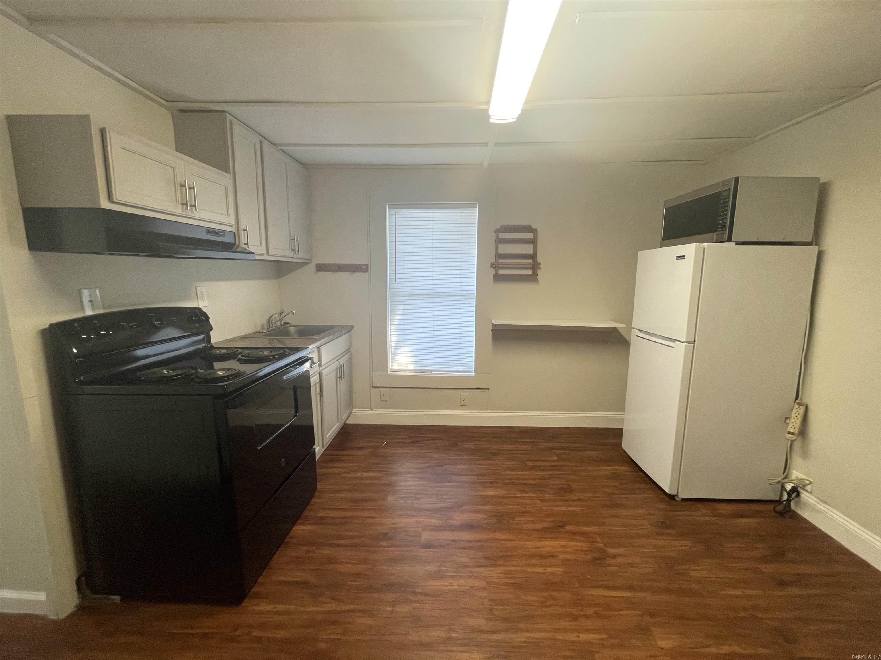 212-214  Crestview St.  Texarkana, TX