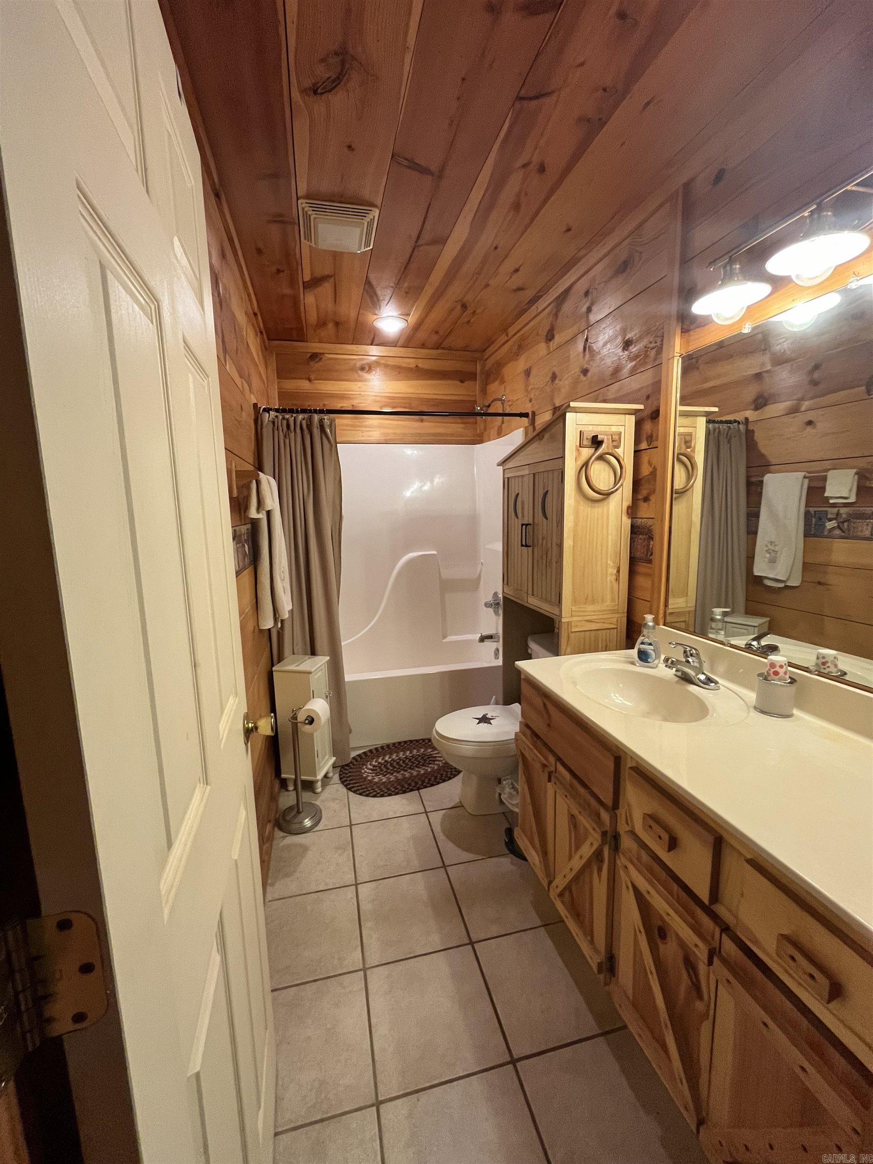 1217 Lovell Ln Mountain View, AR 72560