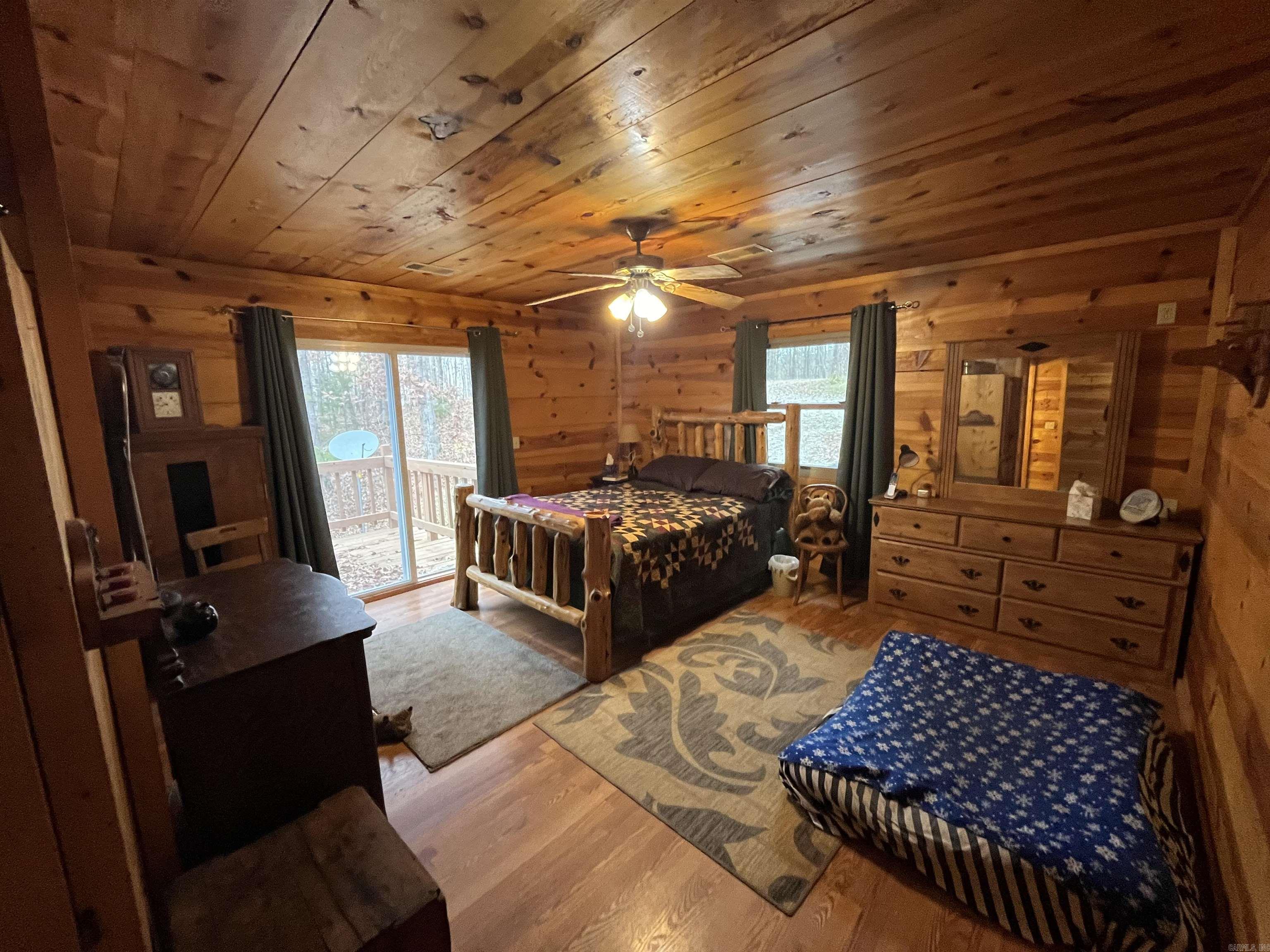 1217 Lovell Ln Mountain View, AR 72560