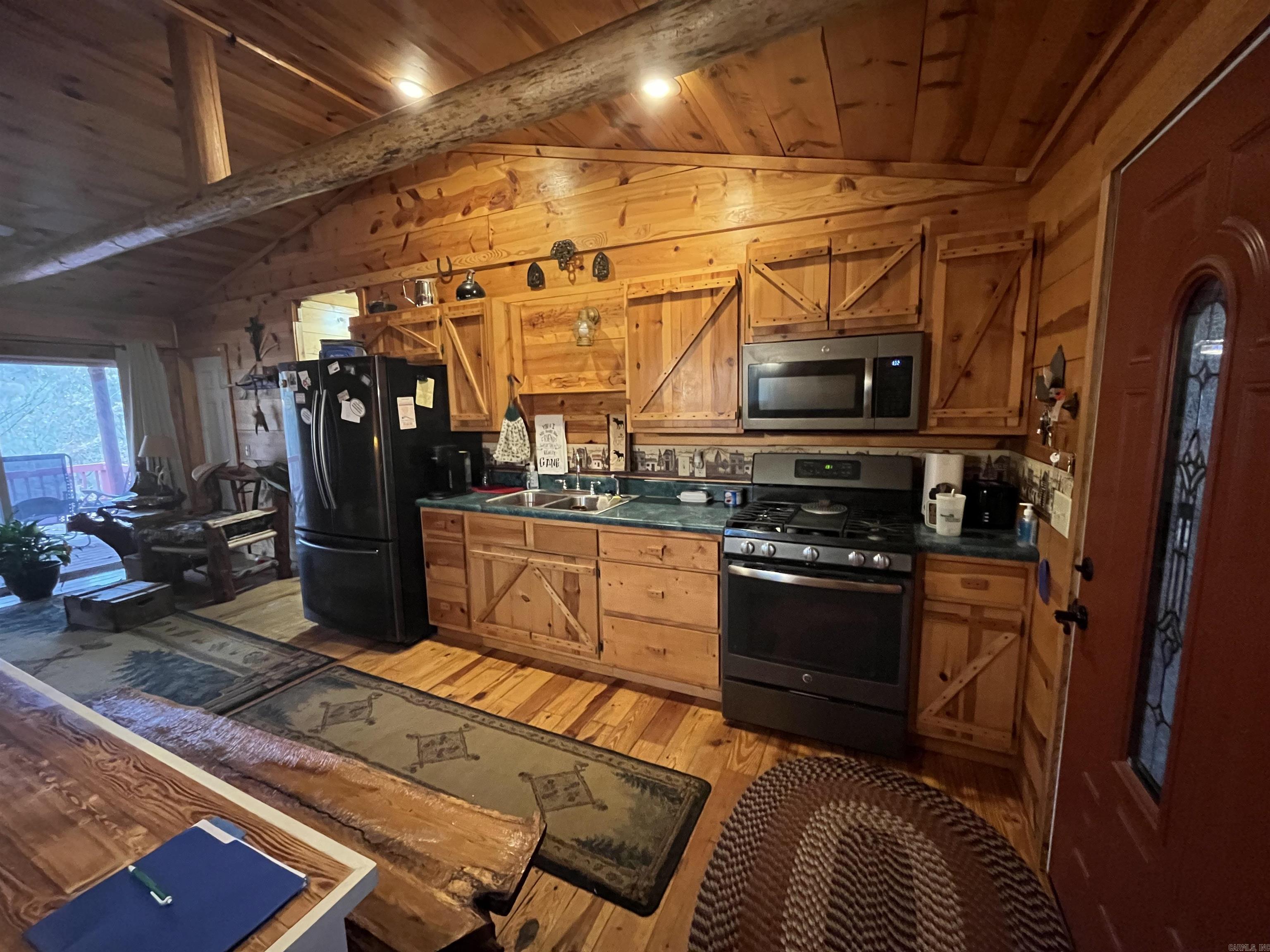 1217 Lovell Ln Mountain View, AR 72560