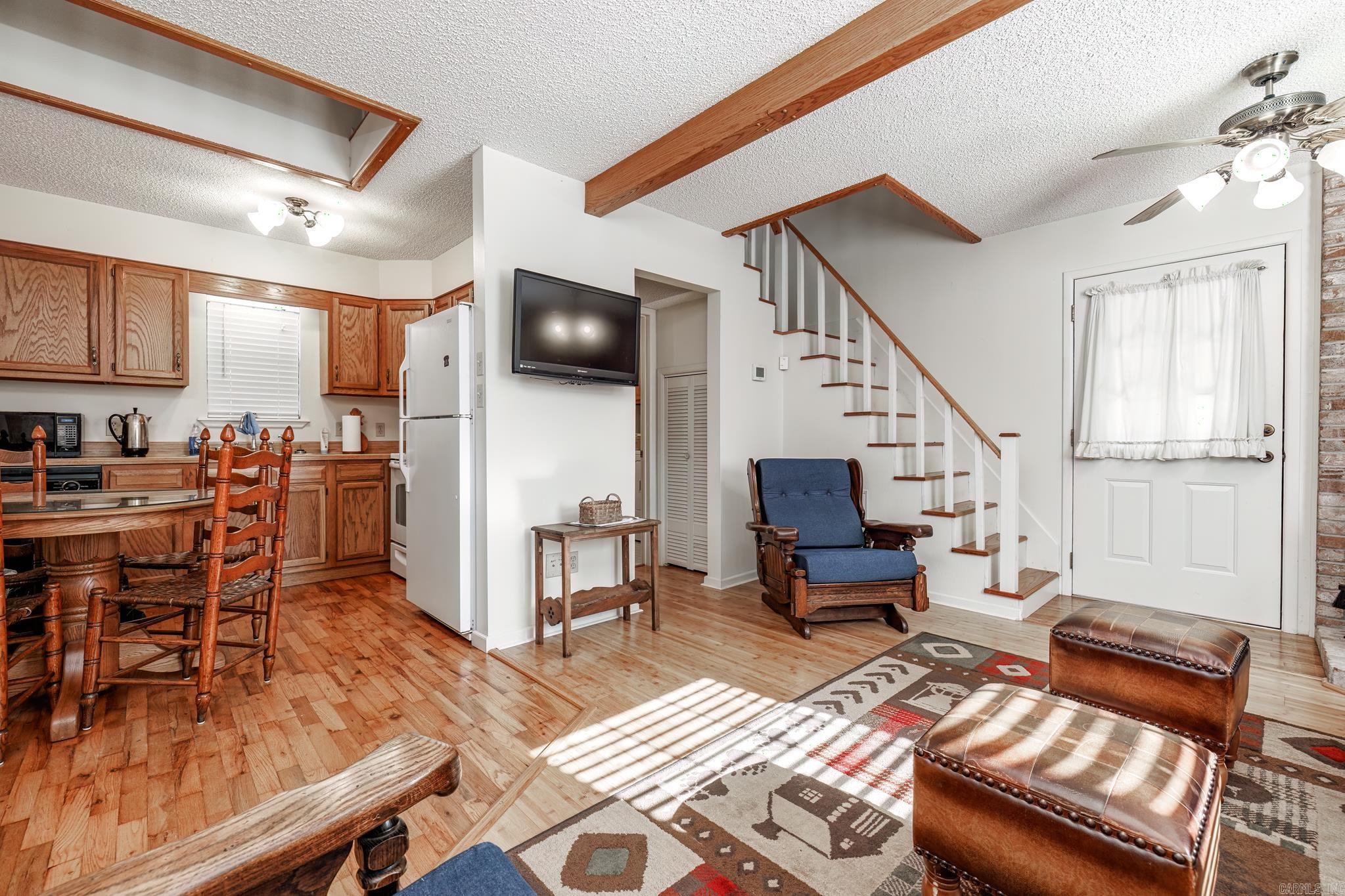 469  Chinook W  Amity, AR