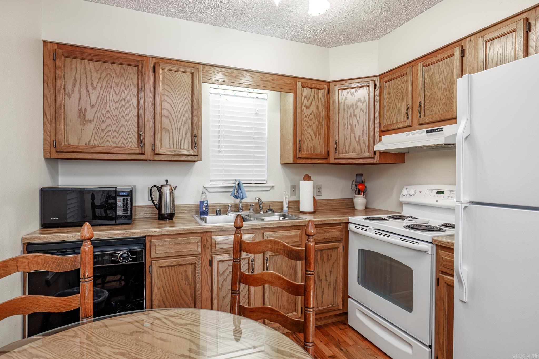 469  Chinook W  Amity, AR