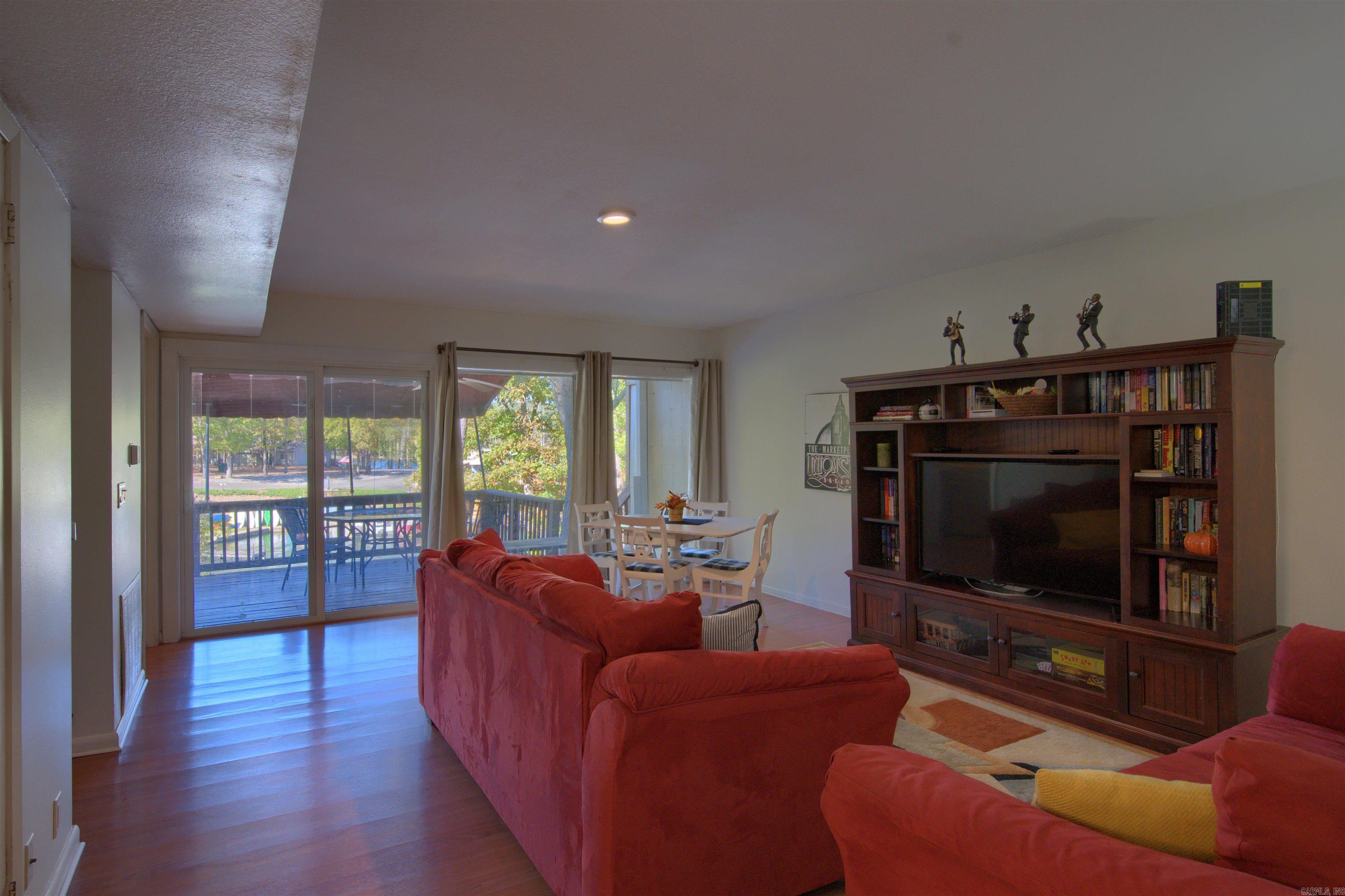 4  Calanas  Hot Springs Village, AR