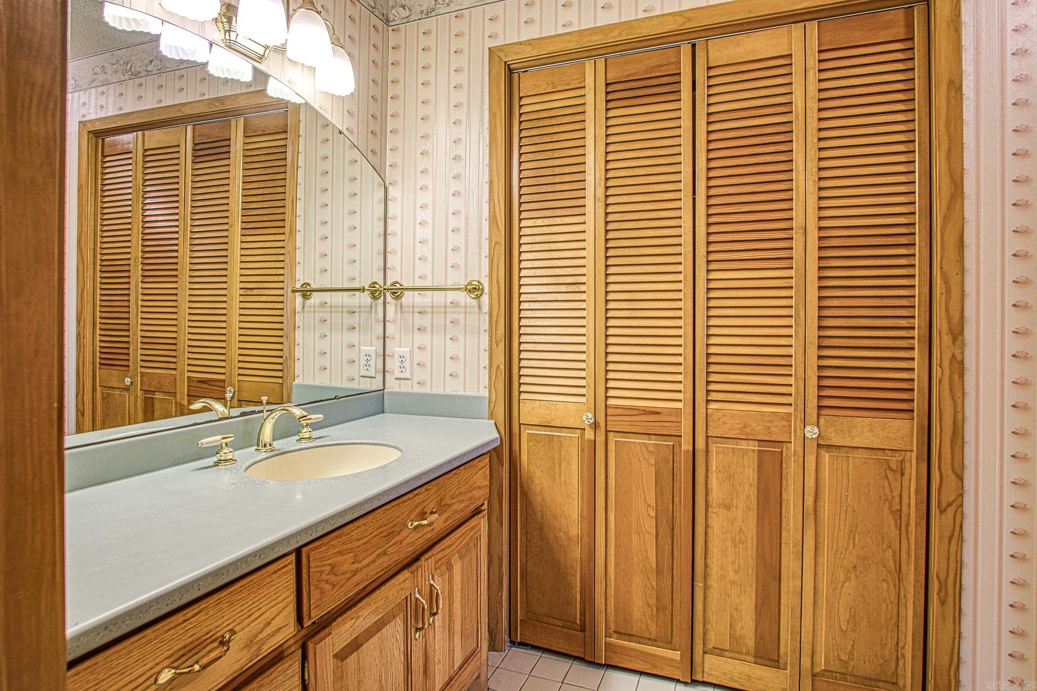 8 Alamito Lane Hot Springs Village, AR 71909