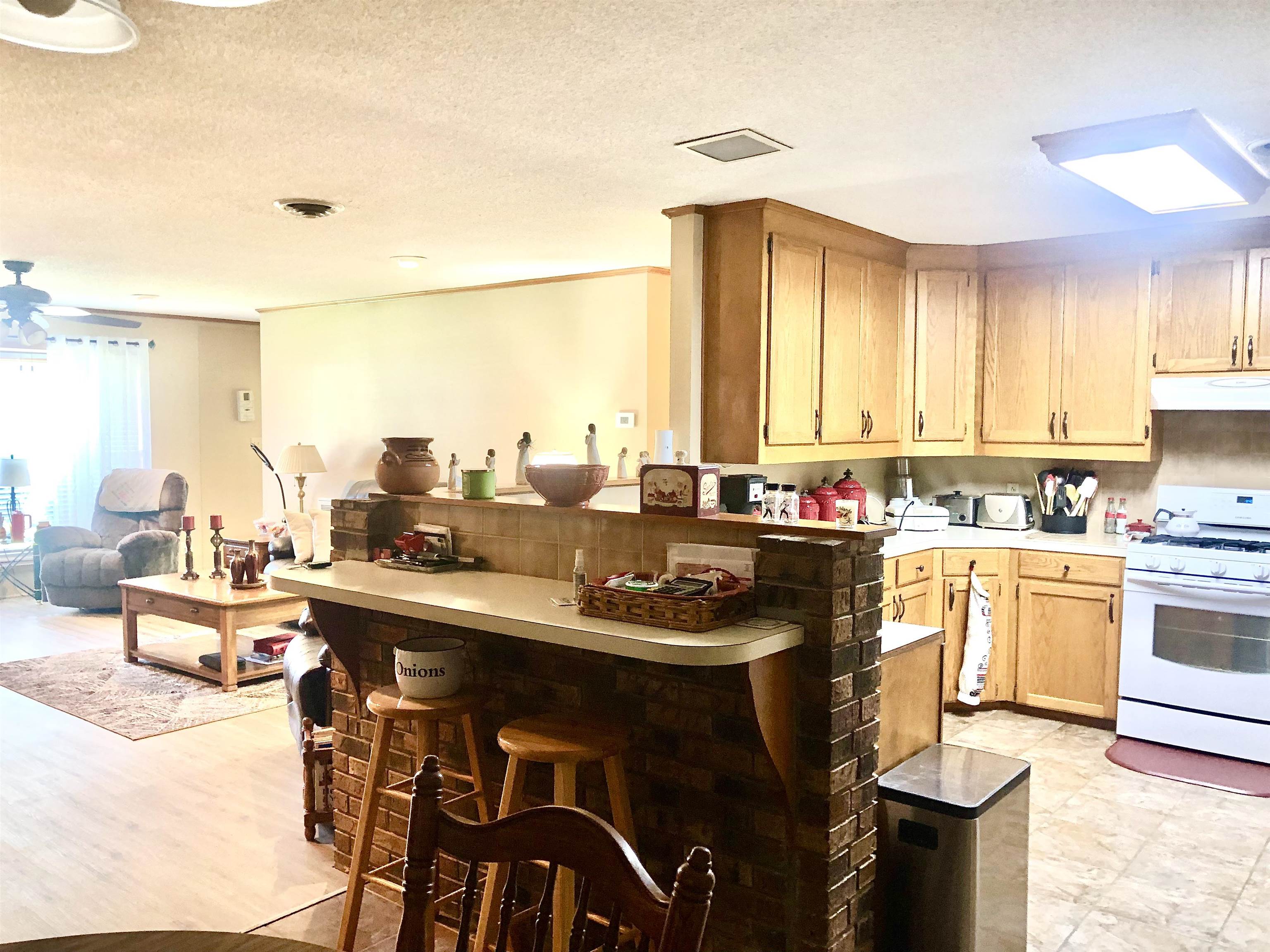 2509  CHERRY ST.  Corning, AR