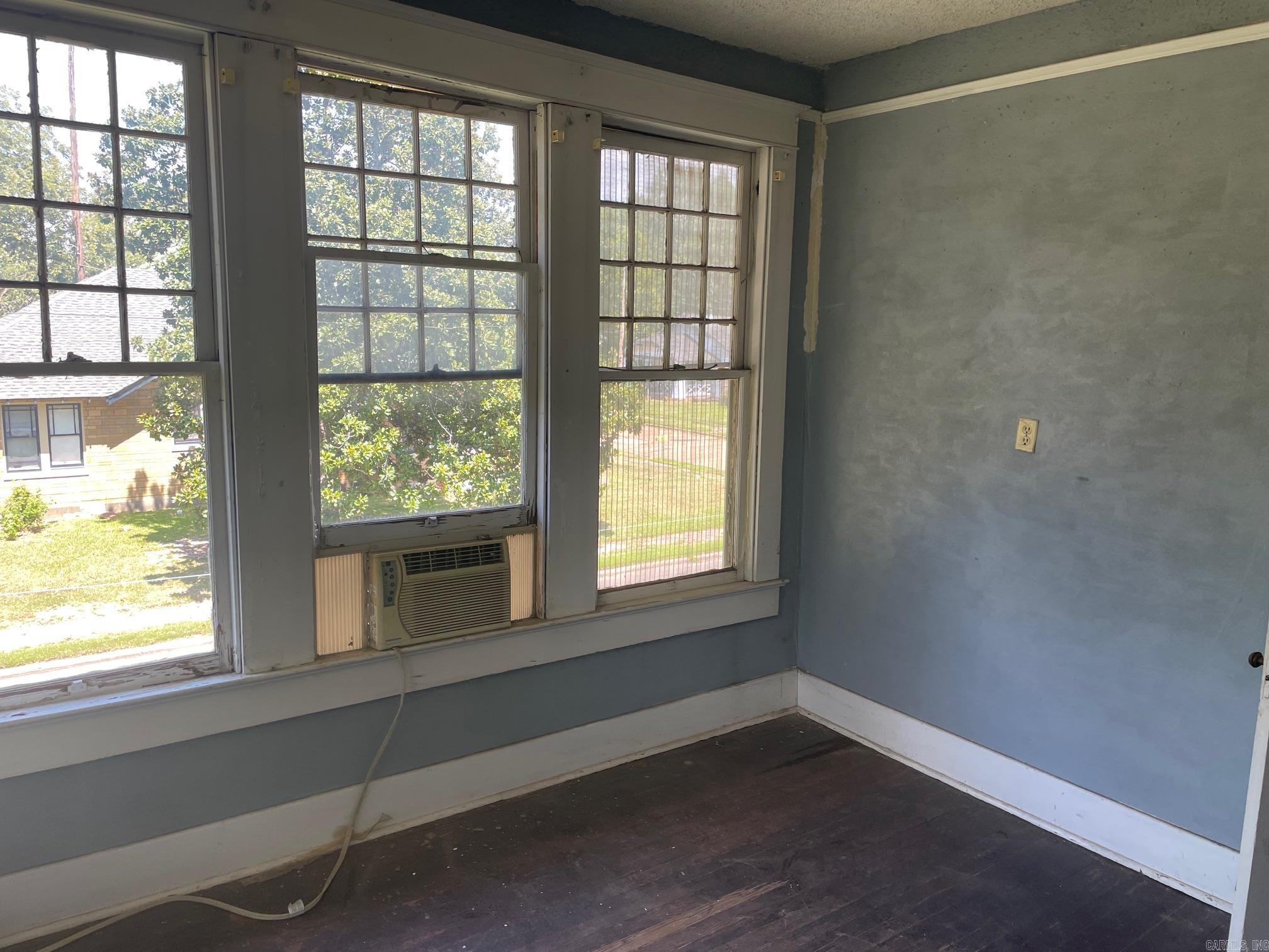 1700 S Laurel St  Pine Bluff, AR