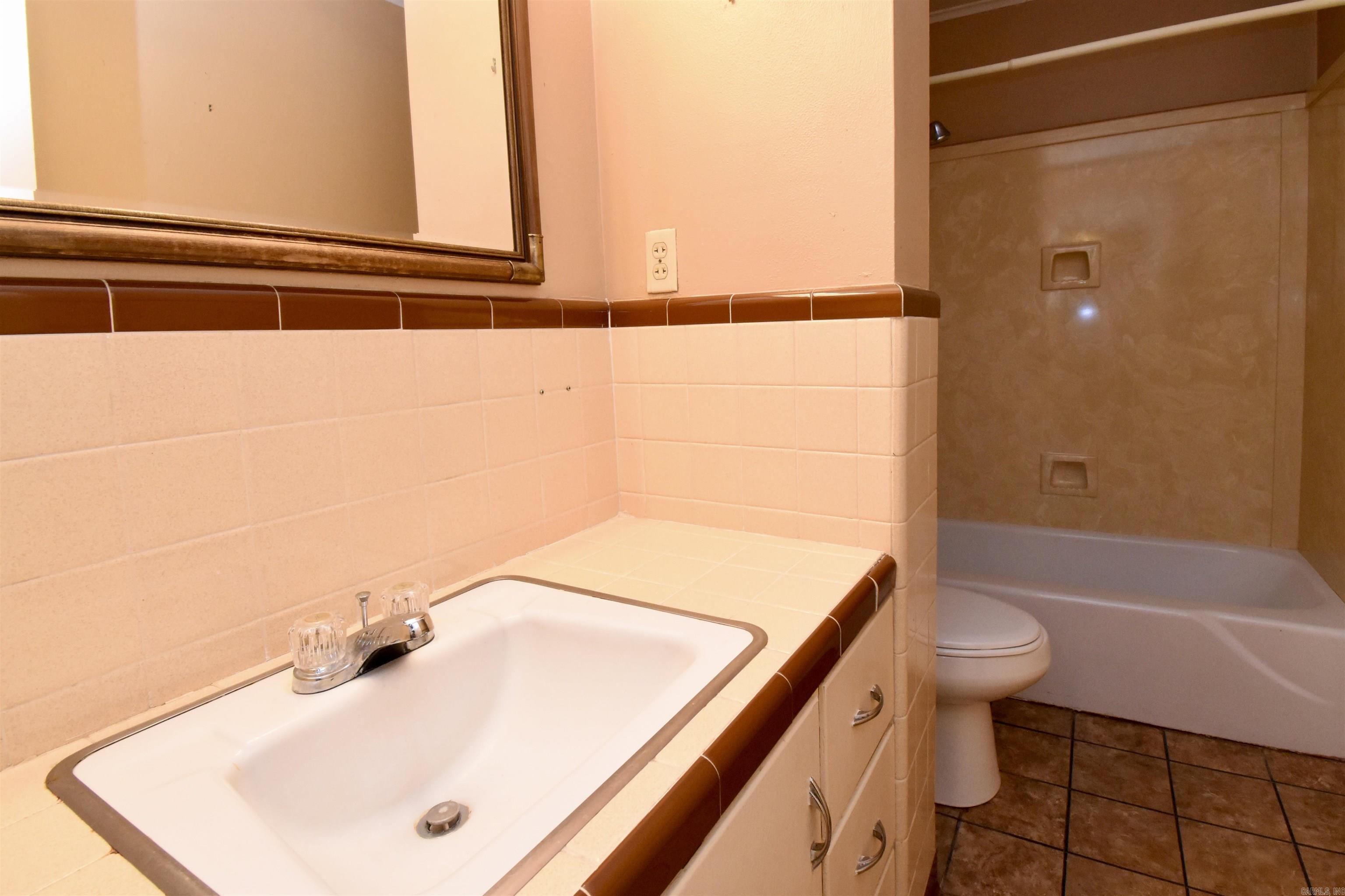 1102  Walker  Helena, AR