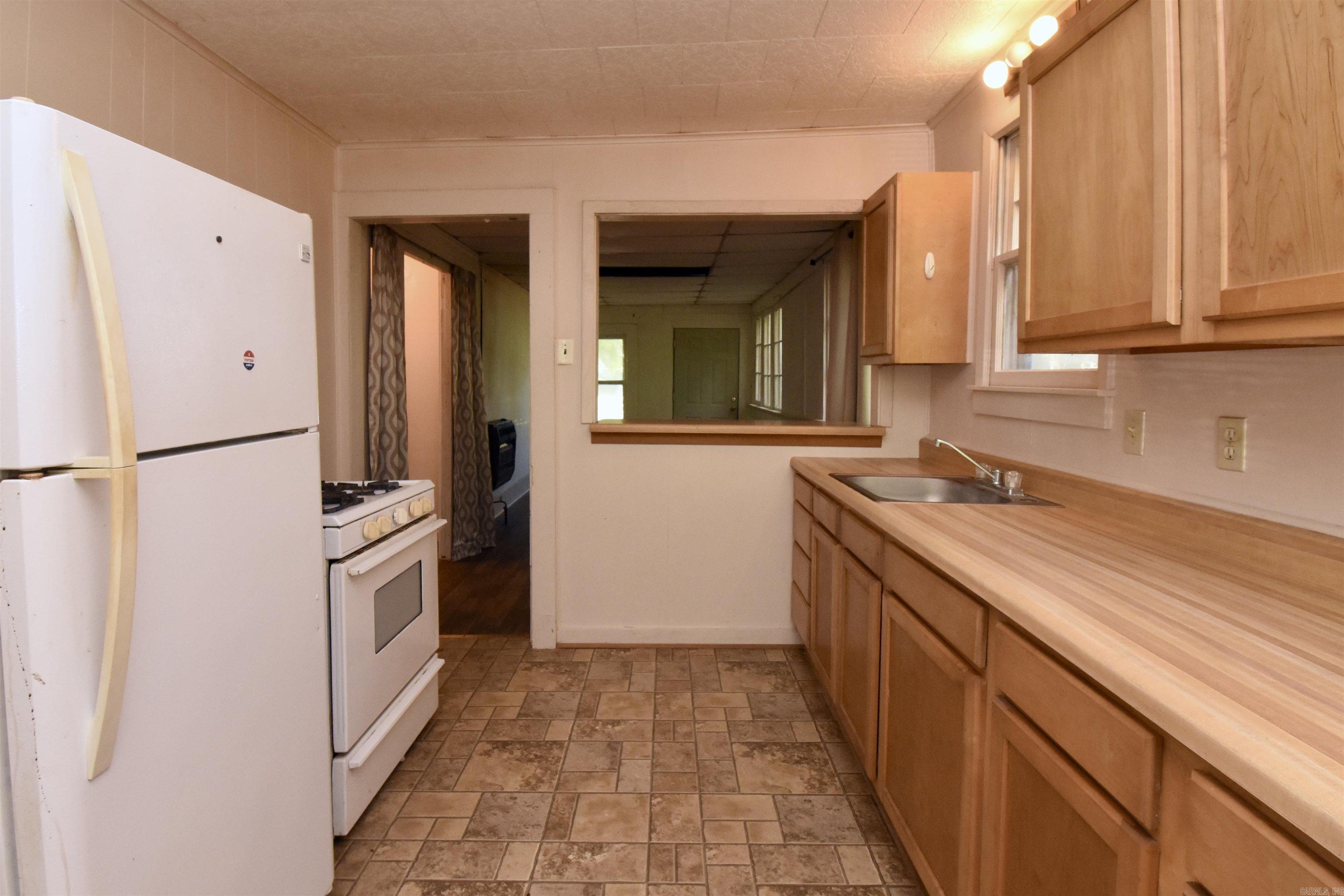 1102  Walker  Helena, AR