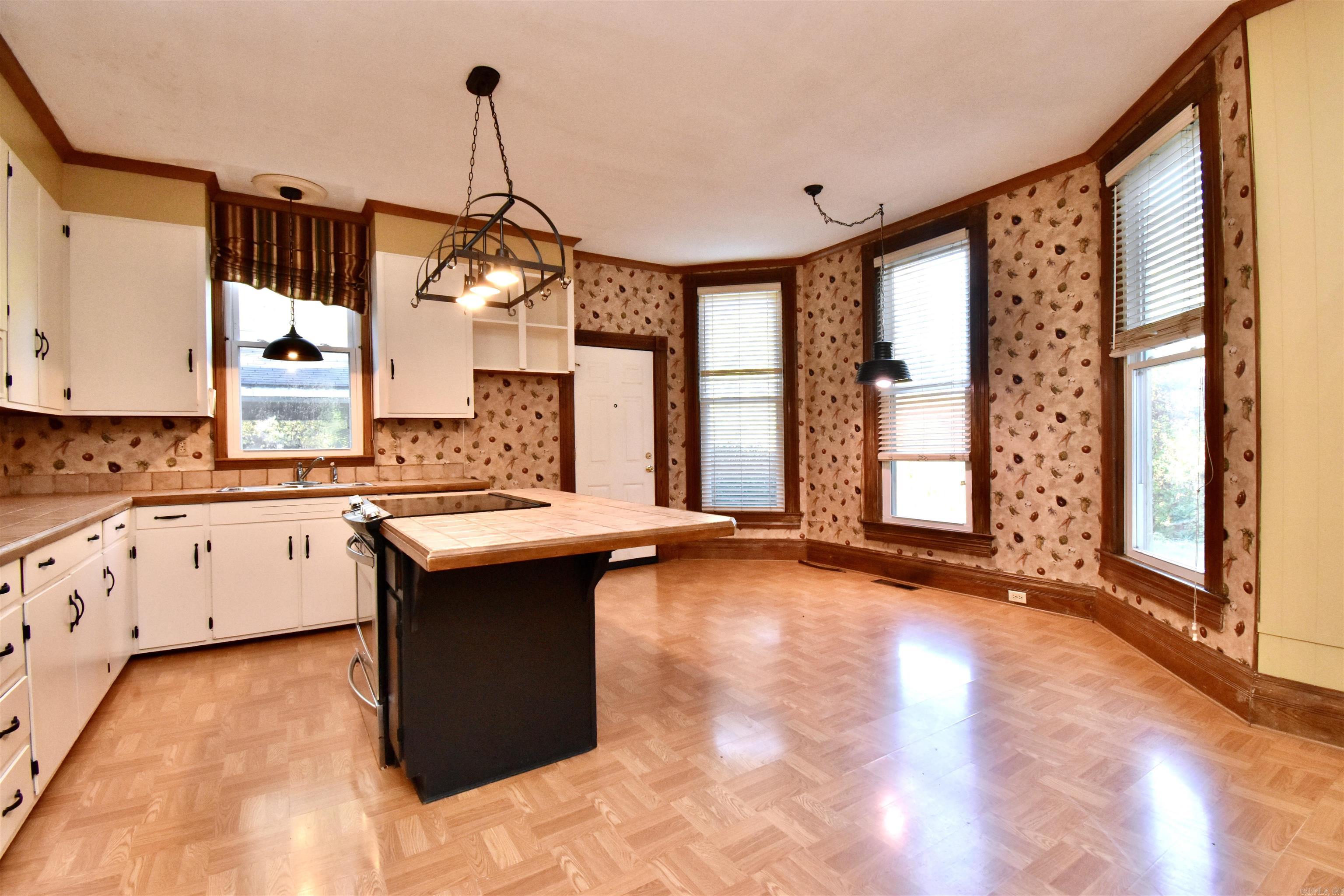 1102  Walker  Helena, AR