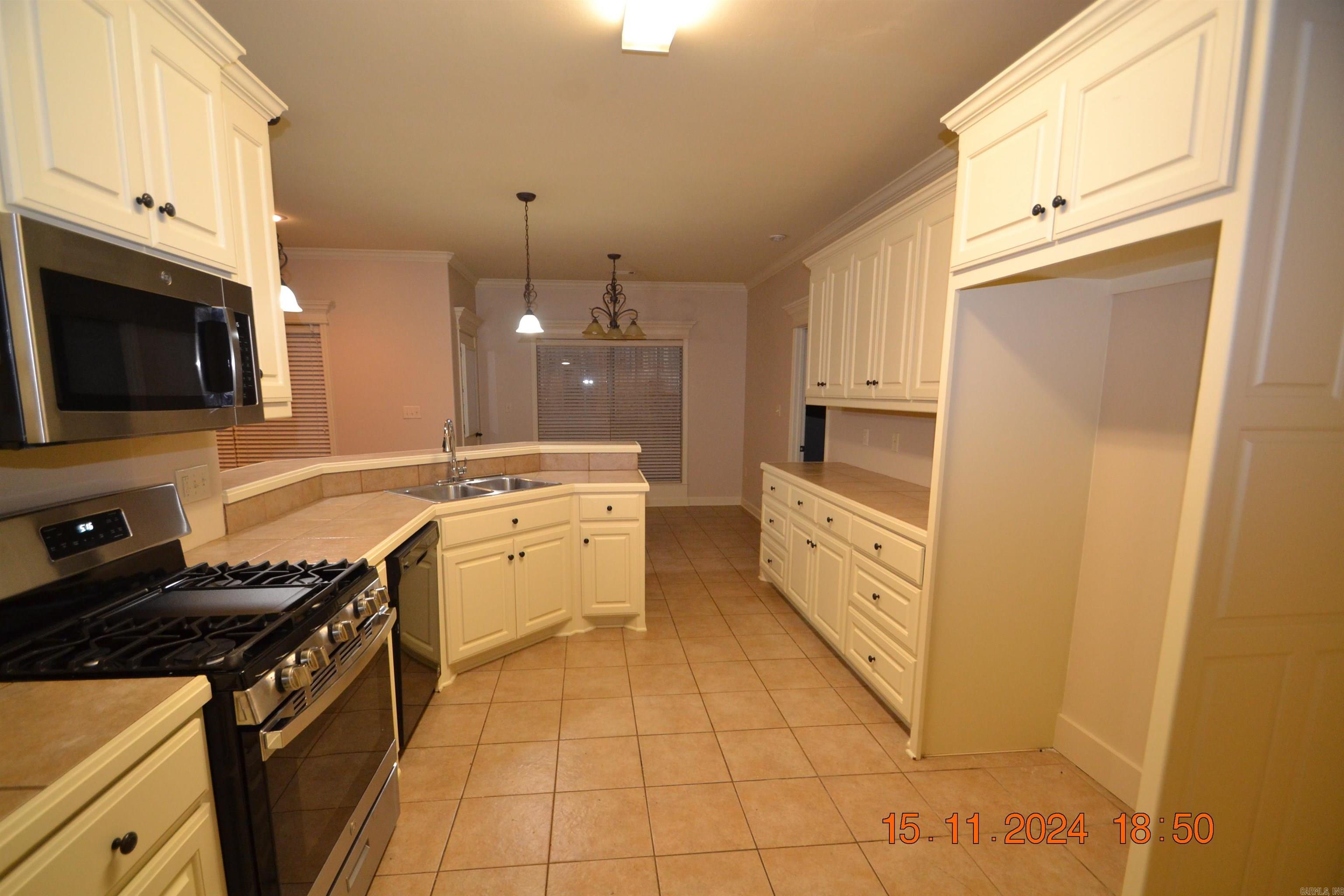1812 Abbey Lane Benton, AR 72015