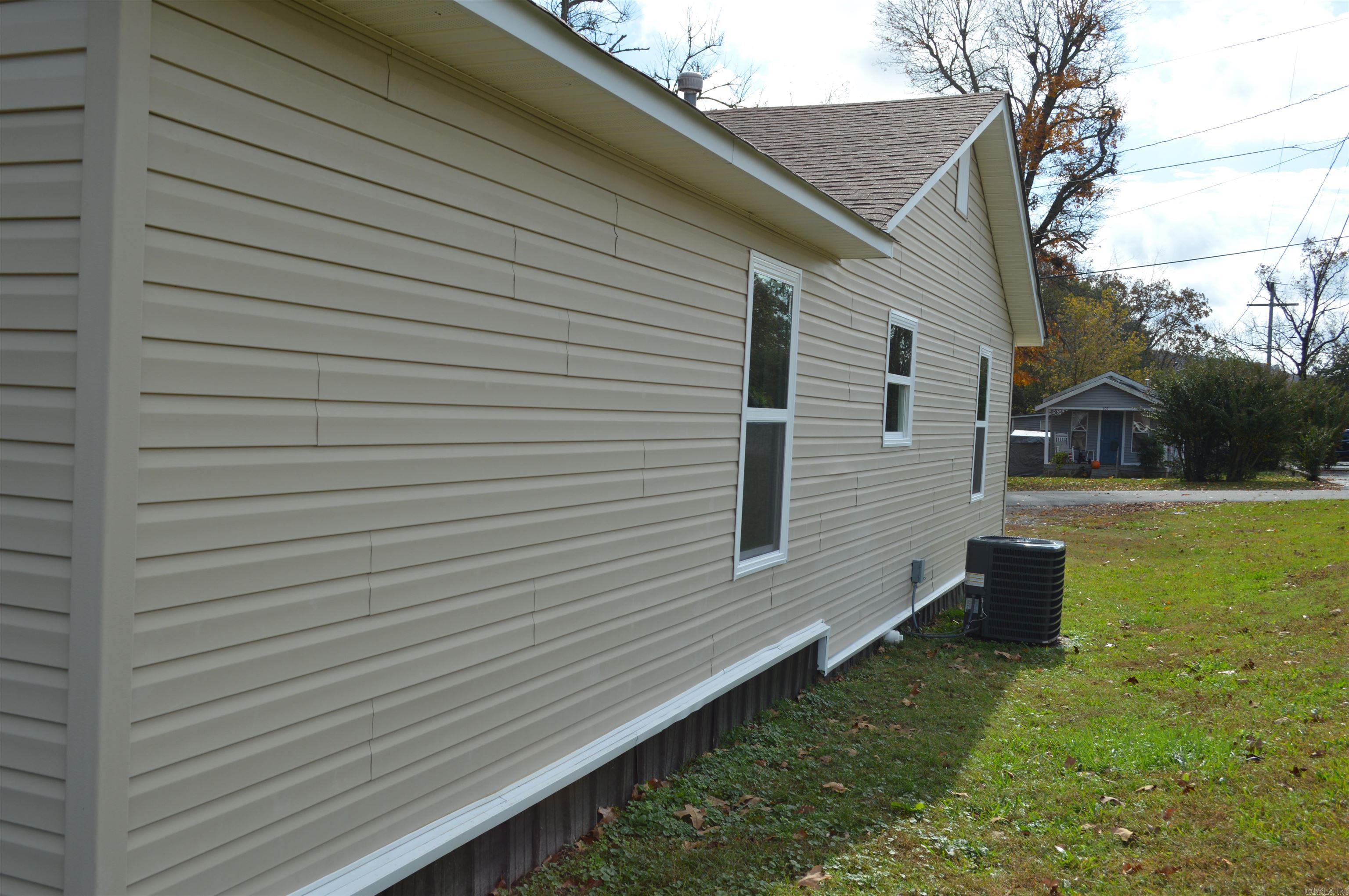 106 W Clinton  Heber Springs, AR