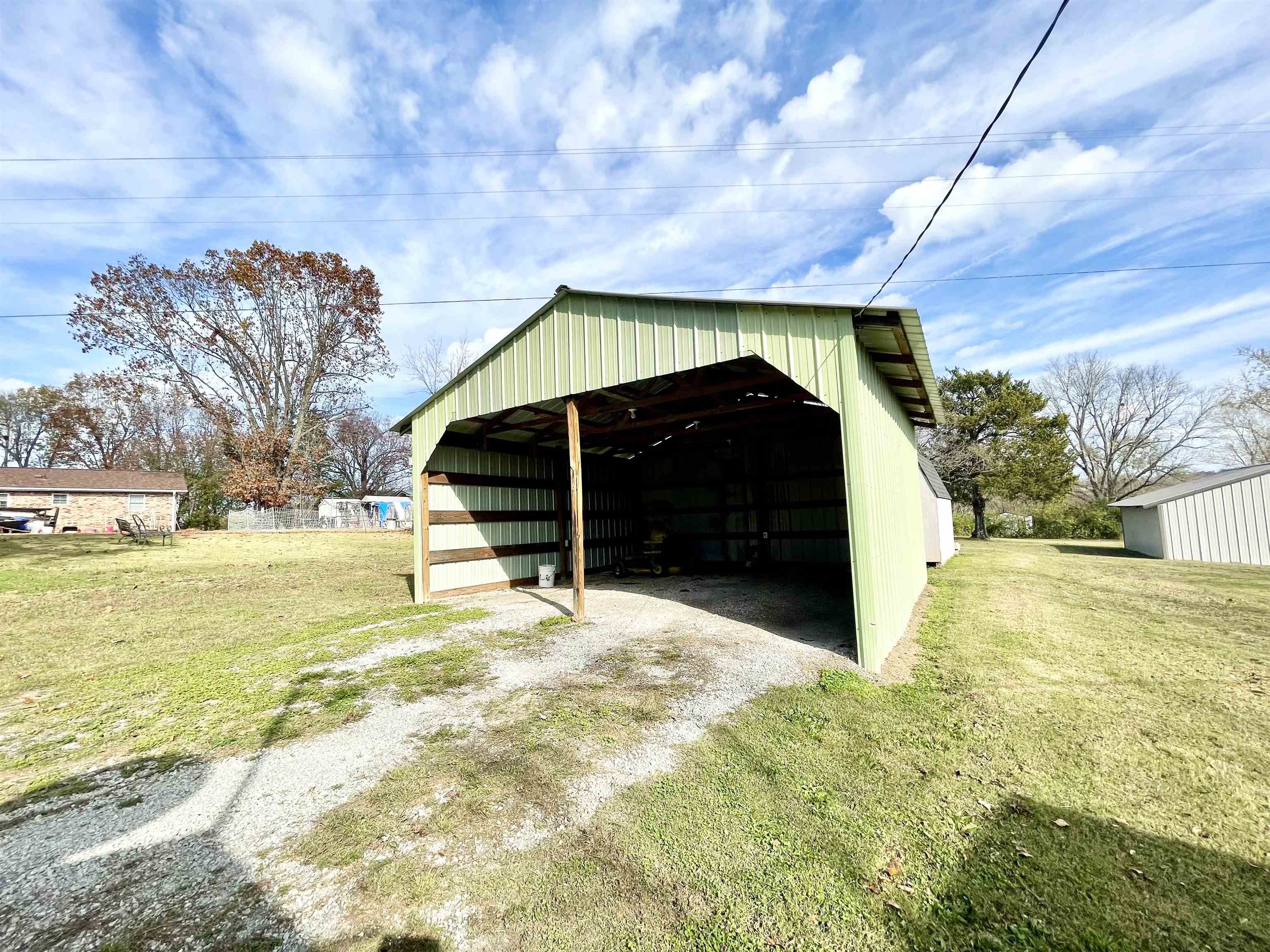 109  Roberts  Salem, AR