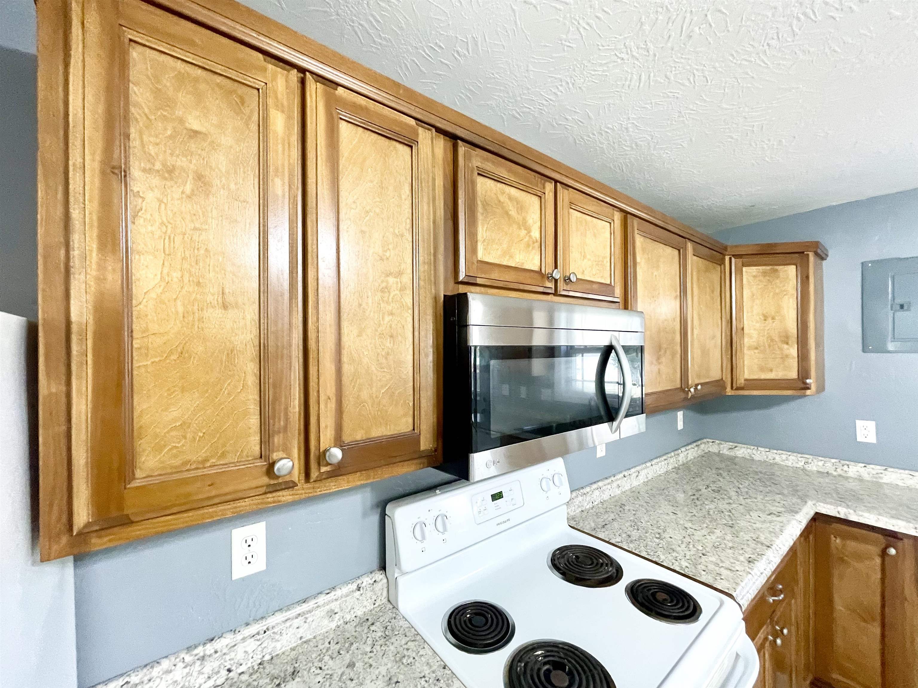 109  Roberts  Salem, AR