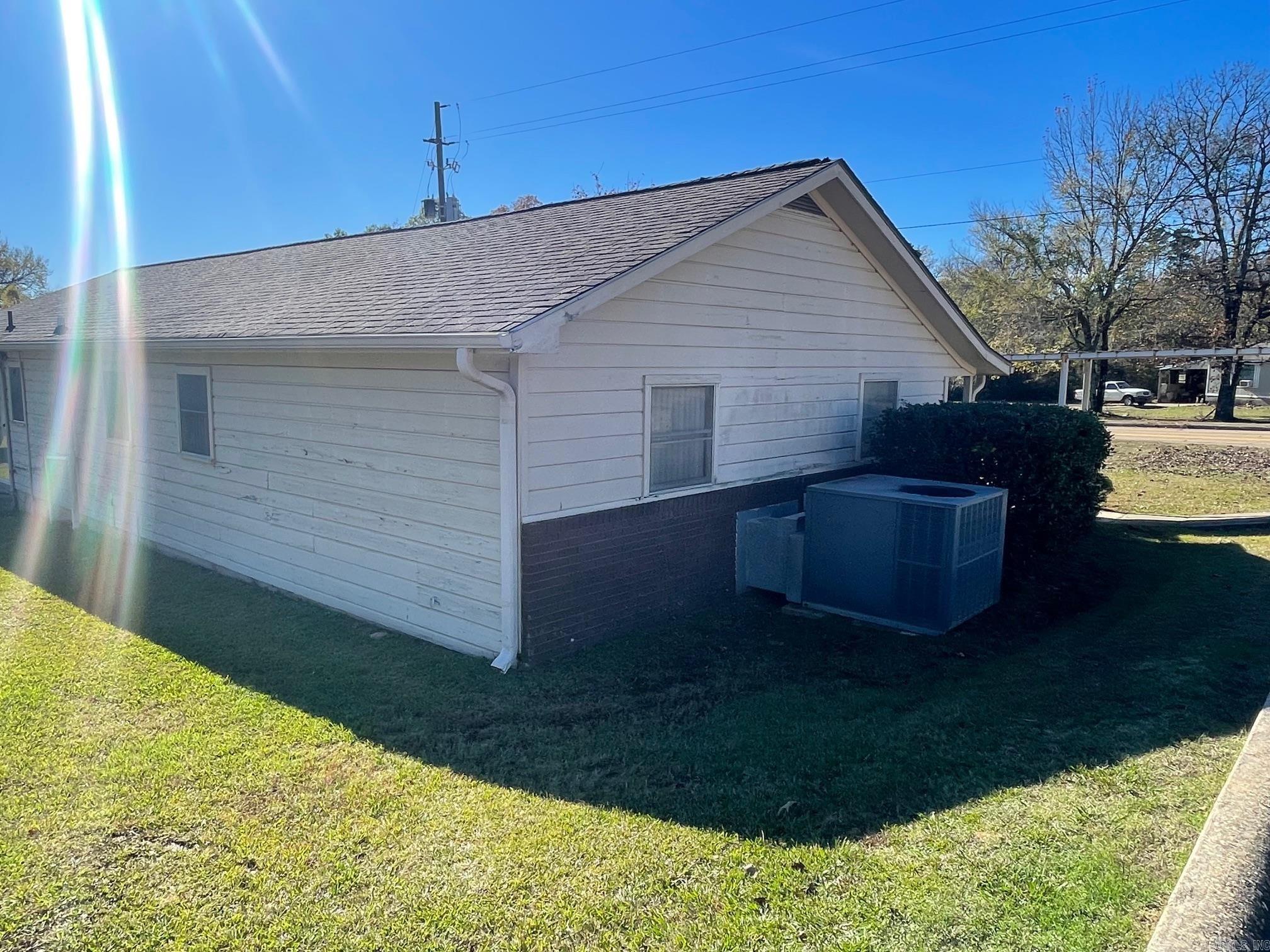 1600  Reine  Mena, AR
