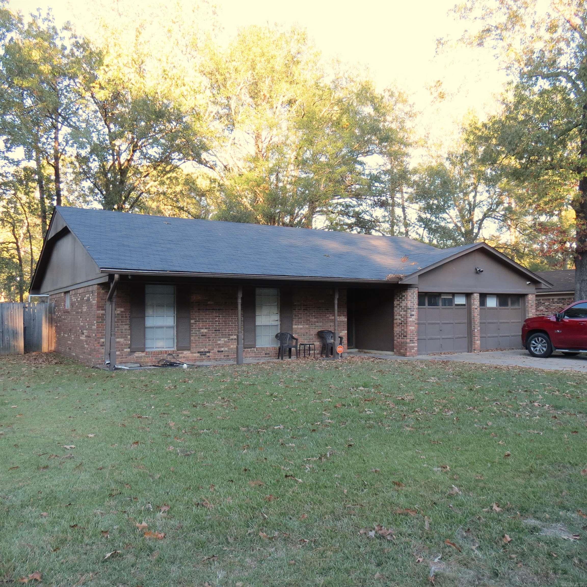 1407  Blackhawk Ridge  Pine Bluff, AR