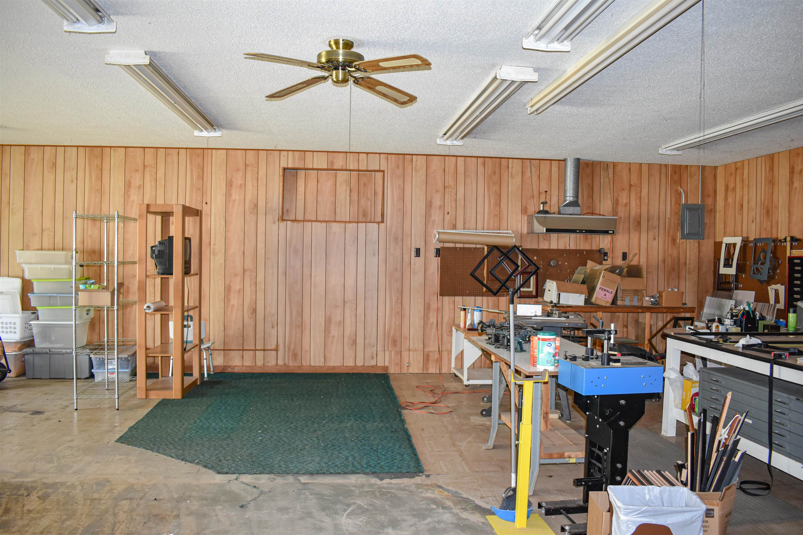 1112  Maple  Mountain View, AR