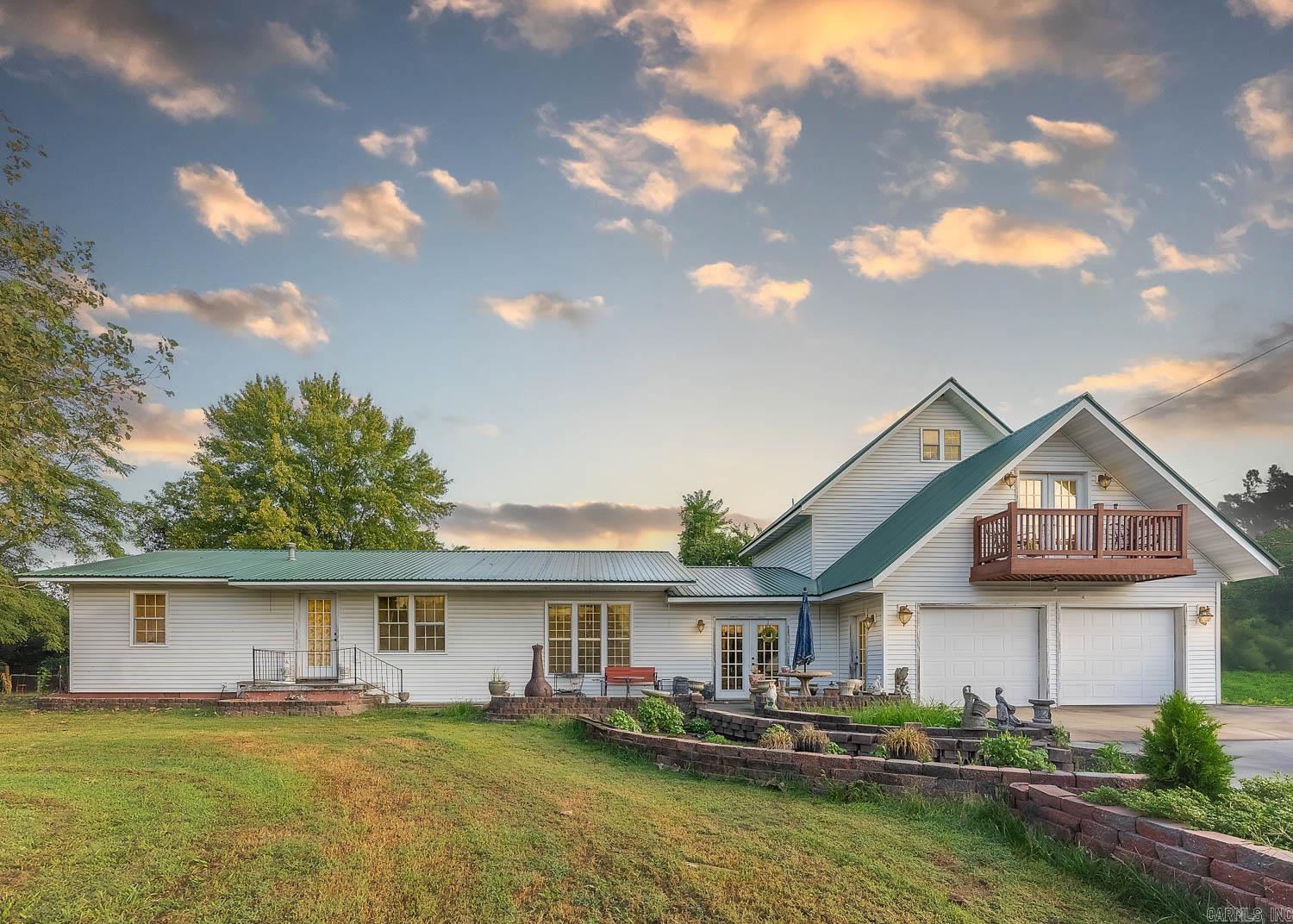 17136 North 9 Highway Mammoth Spring, AR 72554