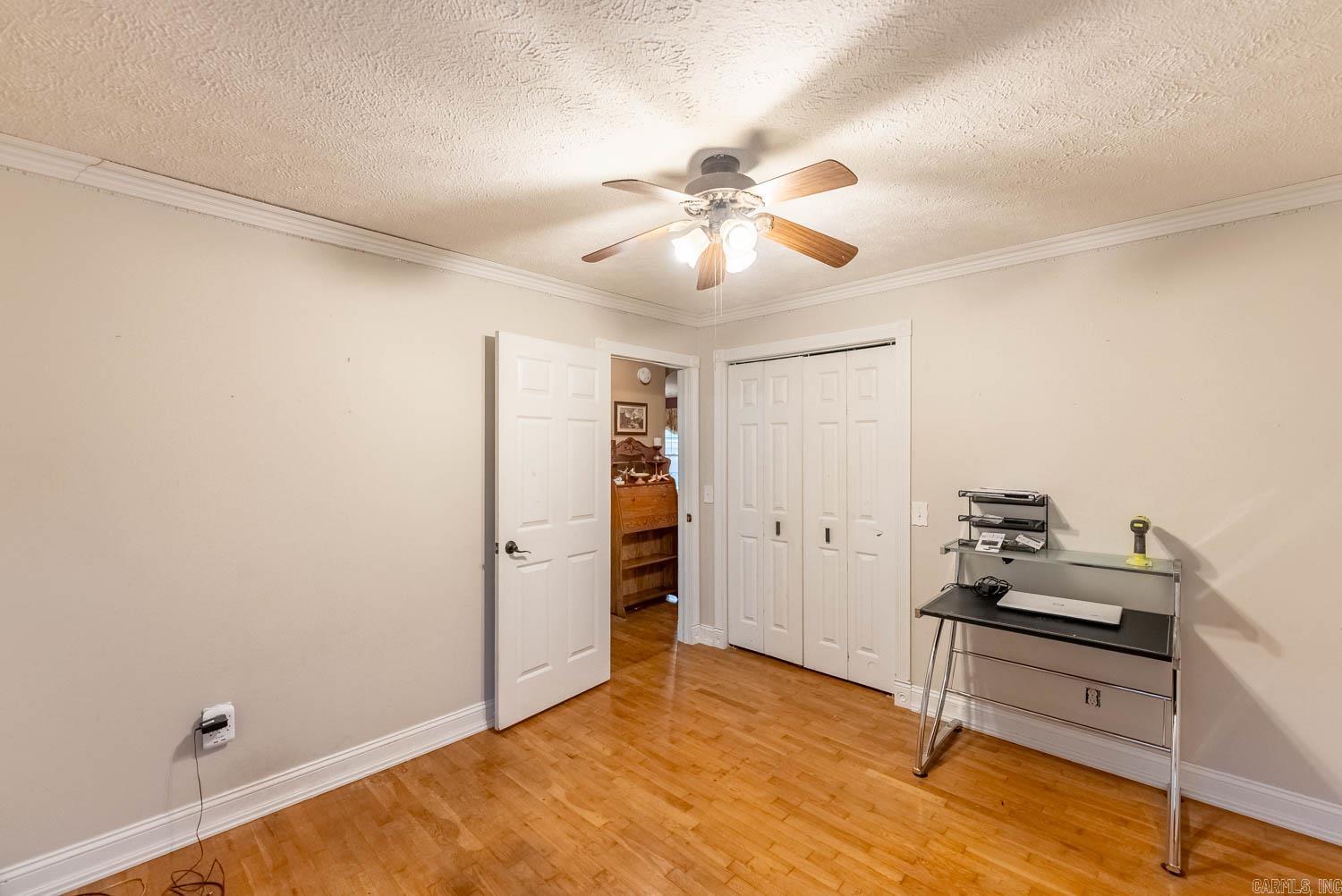 17136 North 9 Highway Mammoth Spring, AR 72554
