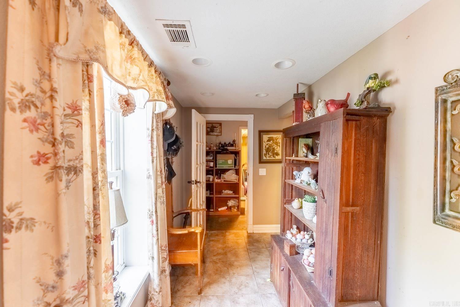 17136 North 9 Highway Mammoth Spring, AR 72554