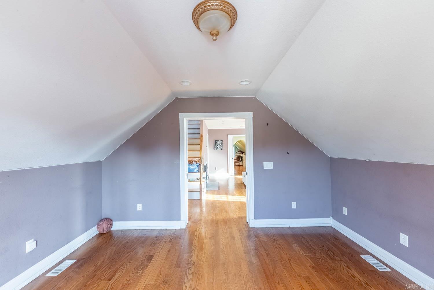 17136 North 9 Highway Mammoth Spring, AR 72554