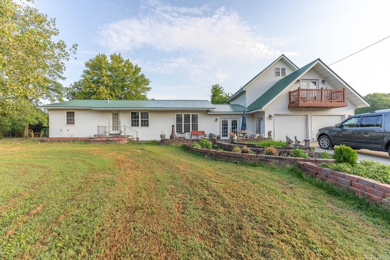 17136 North 9 Highway Mammoth Spring, AR 72554