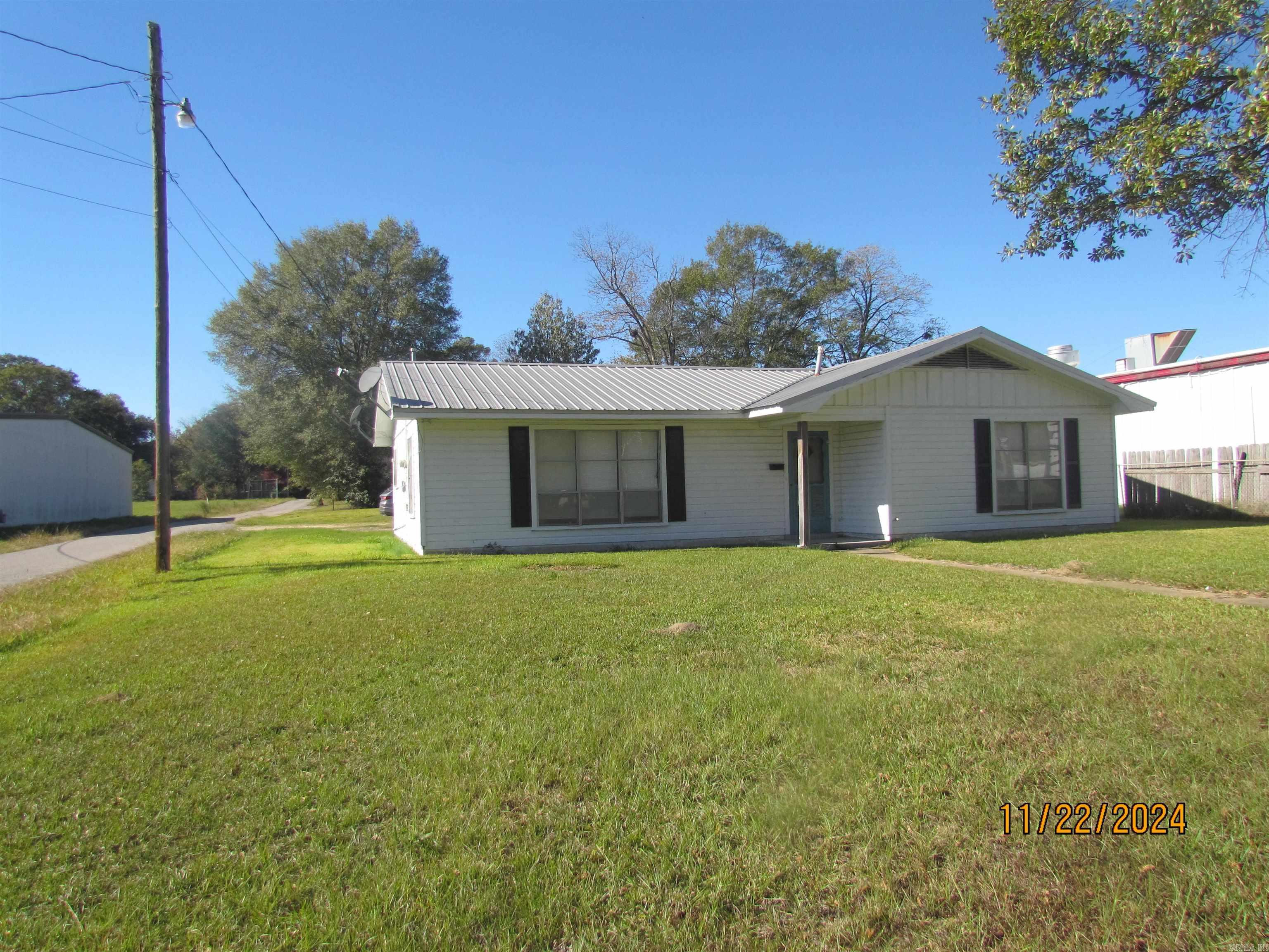 701 N Main  Hamburg, AR
