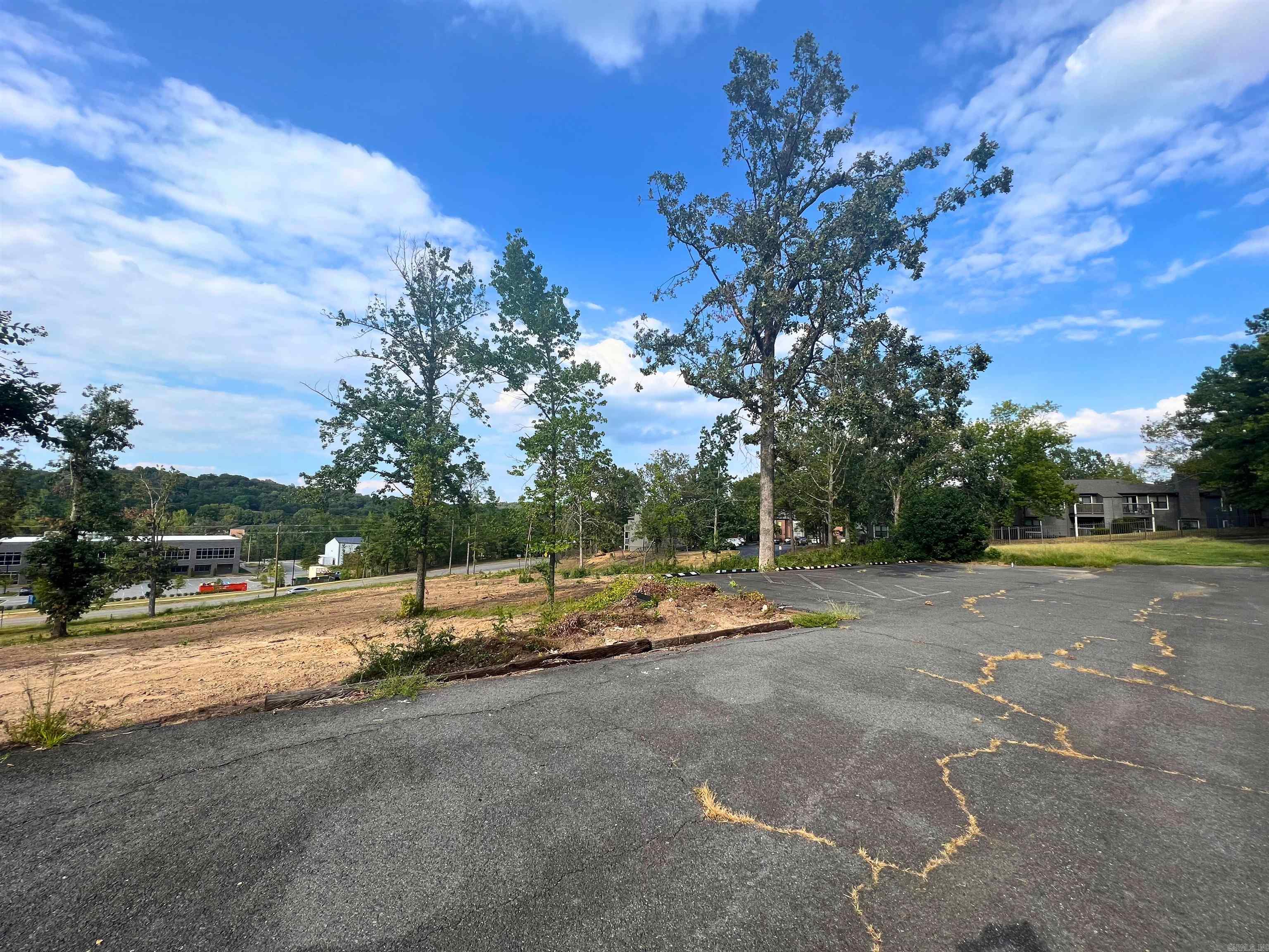 13525 W Markham  Little Rock, AR