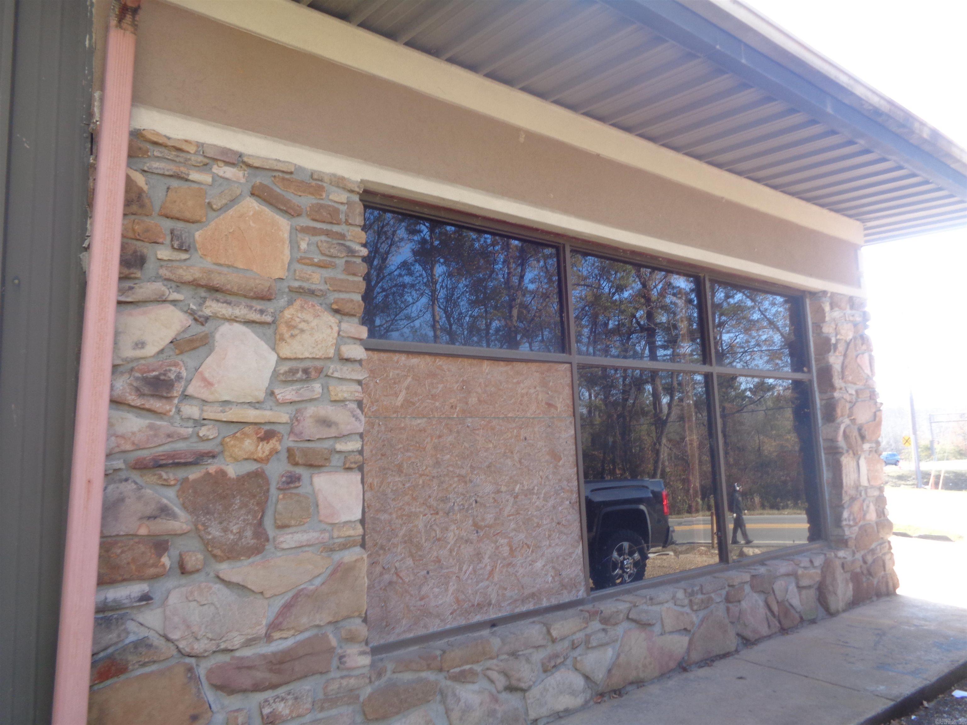 8819  Arch Street  Little Rock, AR