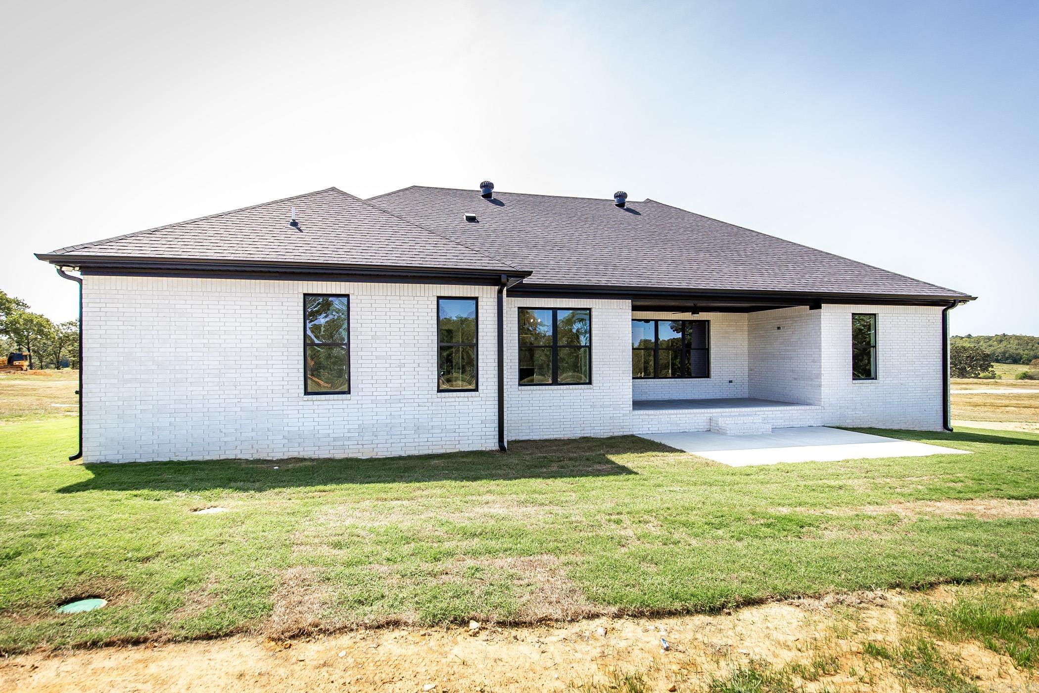 57  Republican Loop  Greenbrier, AR