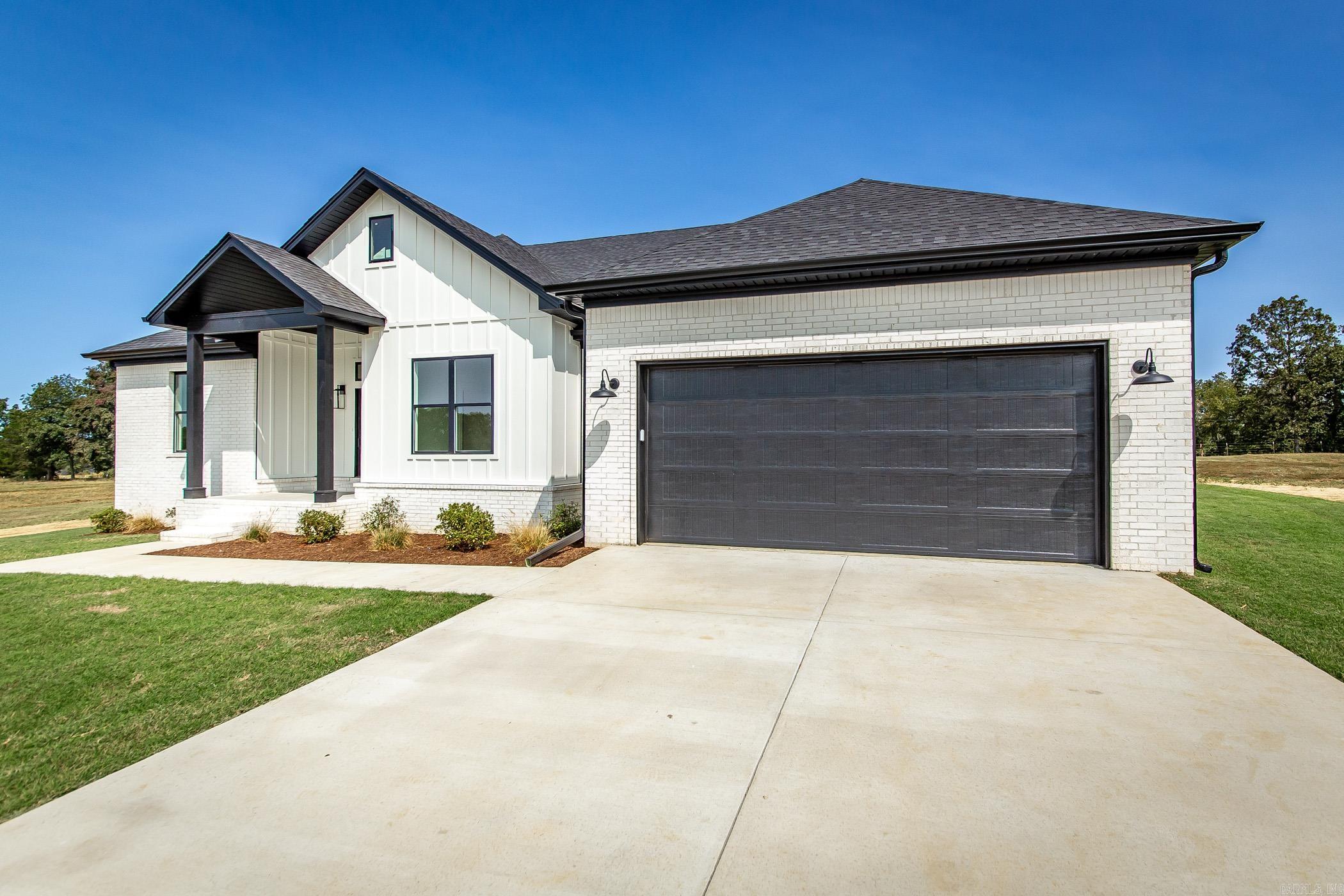 57  Republican Loop  Greenbrier, AR