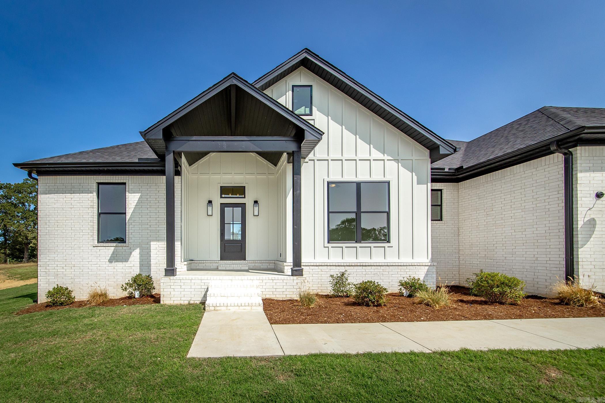 57  Republican Loop  Greenbrier, AR