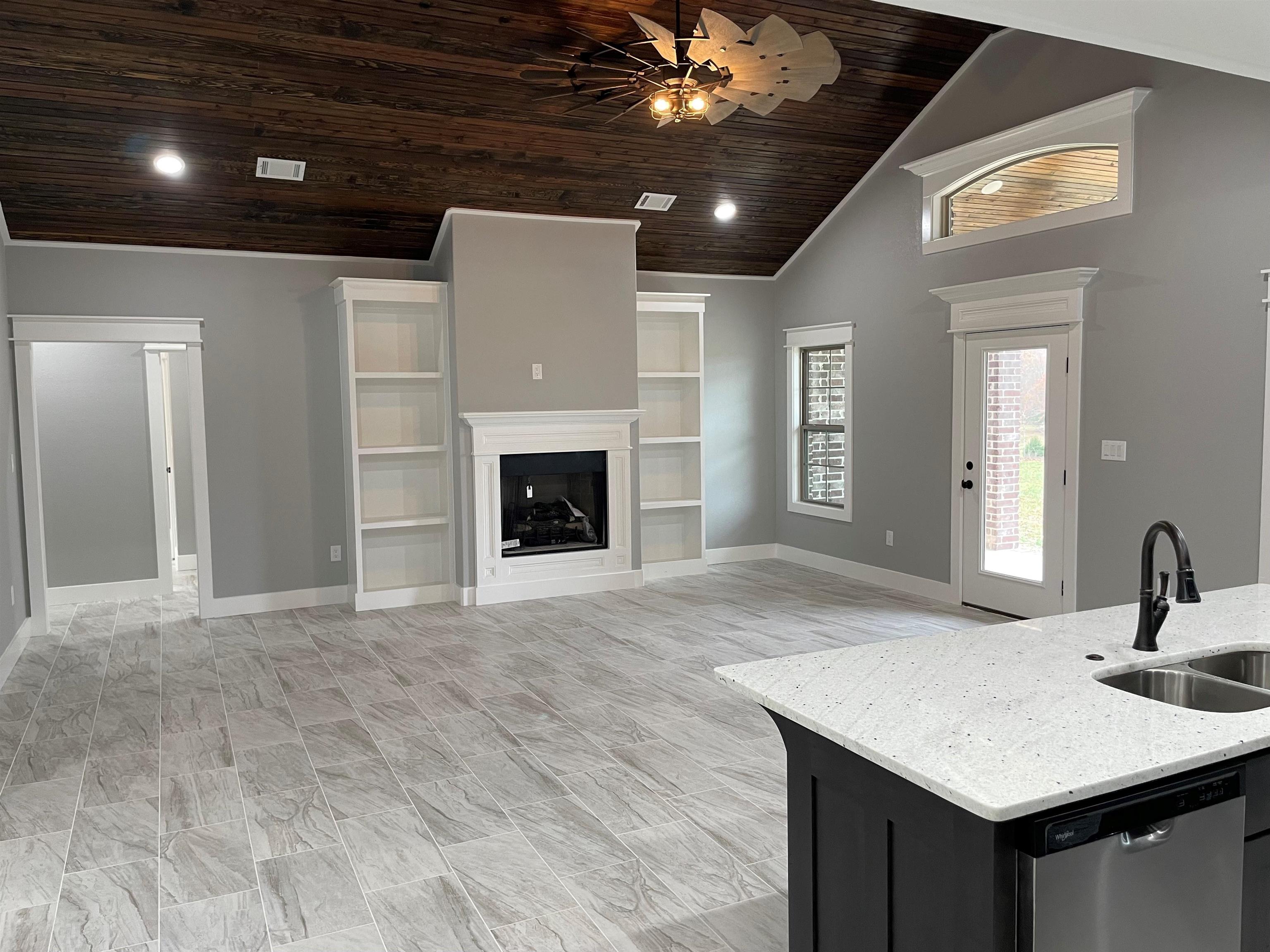 62  Highland Cove  Highland, AR