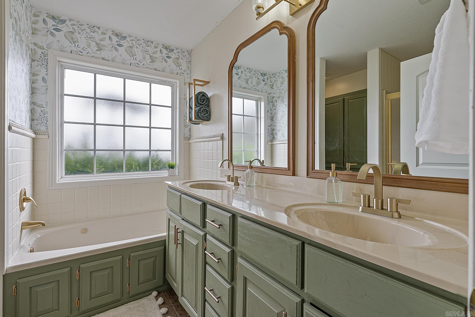 102  Reinhart  Manila, AR