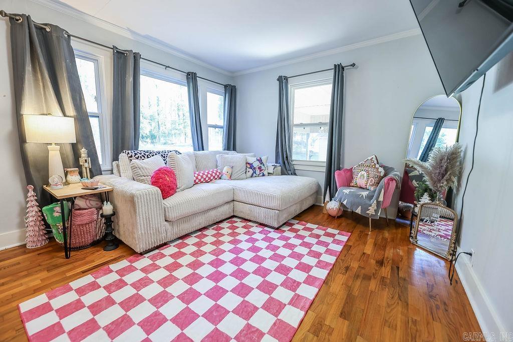 211 Sunset Rd