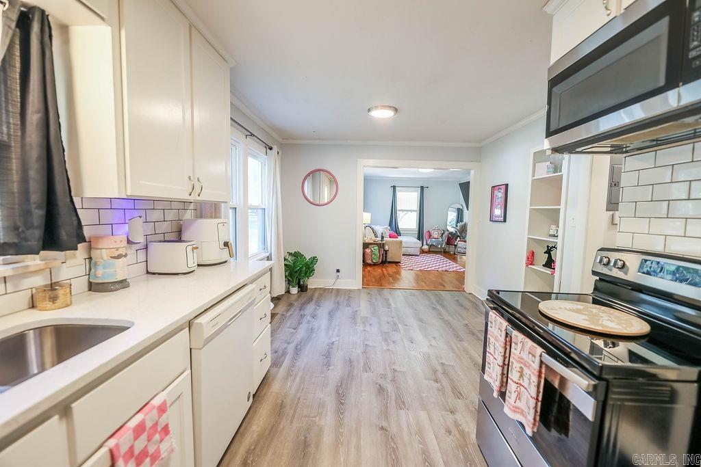 211 Sunset Rd